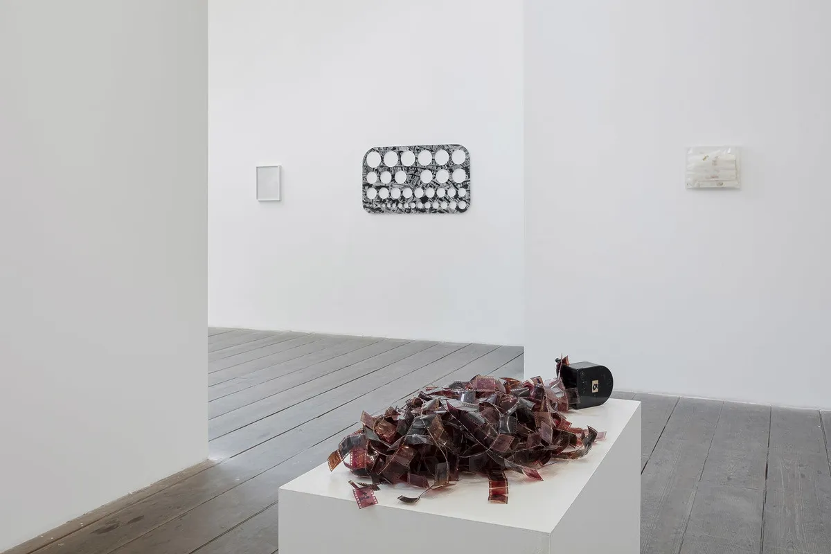 PELAS FRESTAS: ANA VITÓRIA MUSSI, MÁRCIA XAVIER E MARIA LAET