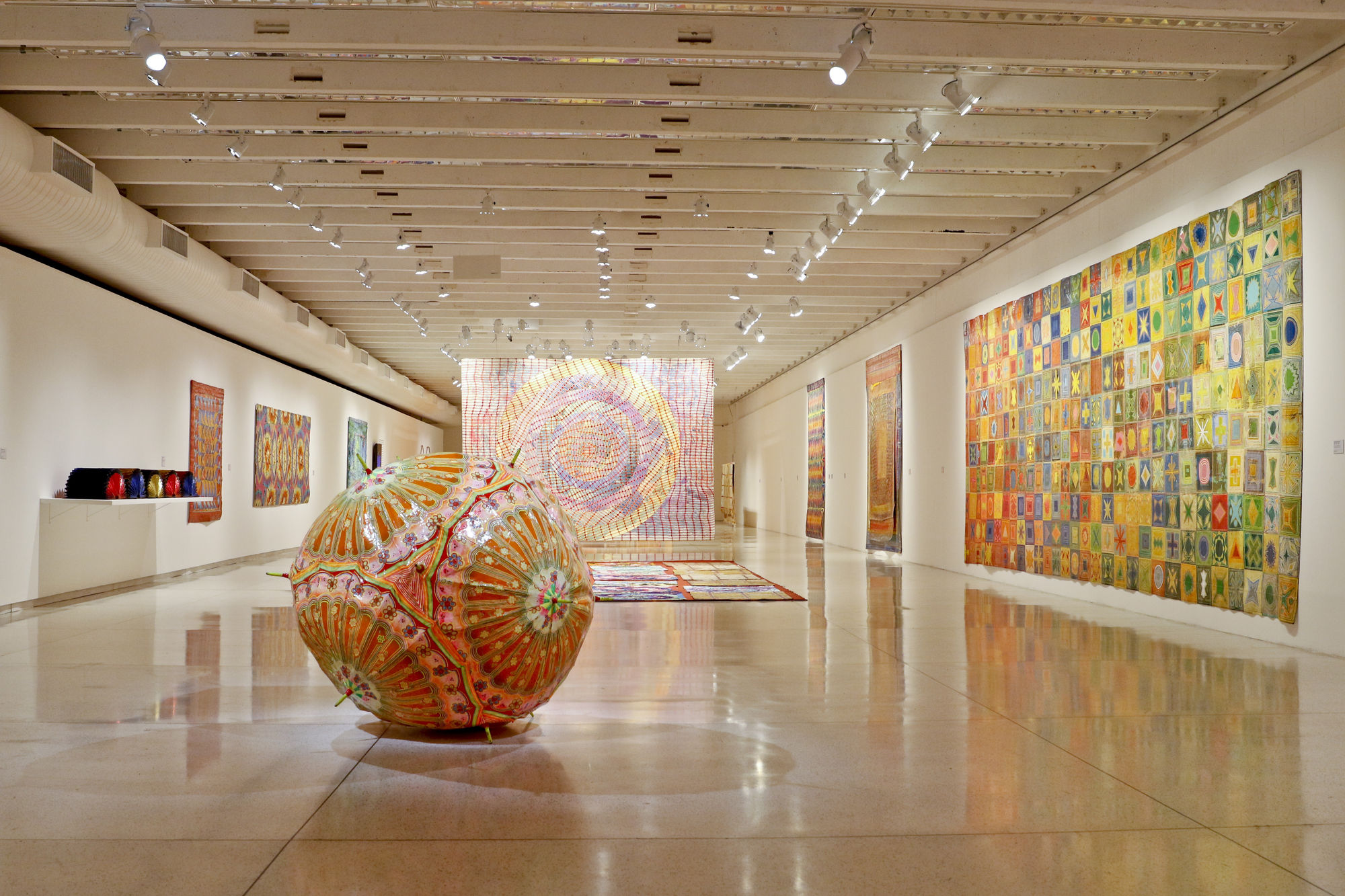 Pintura Vingada, Museu Oscar Niemeyer, Curitiba, 2023