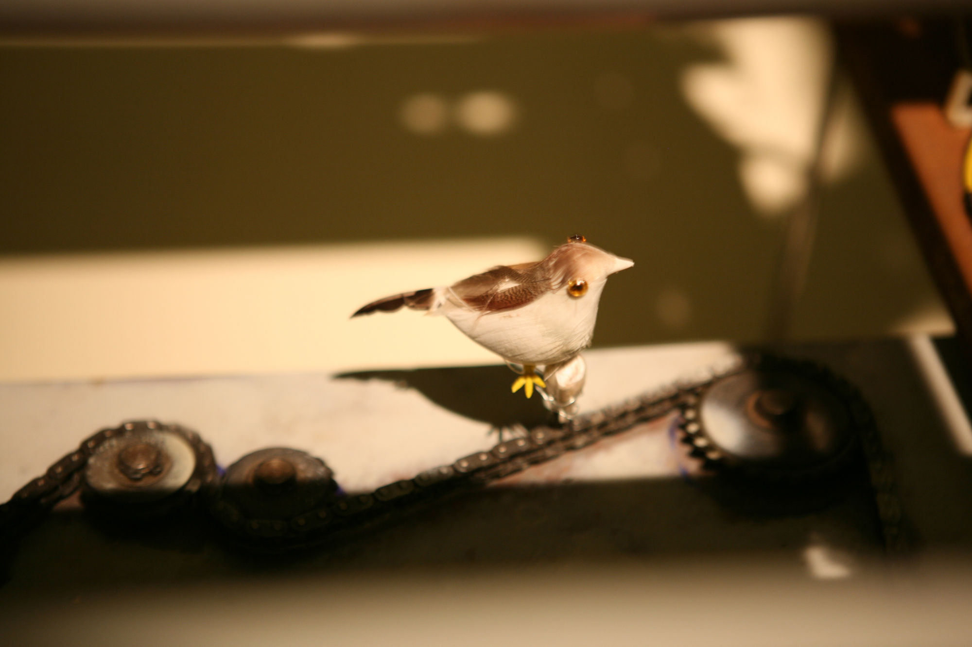 Sakshi Gupta, No Title, 2008 | Metal scrap, gears, motors, 163 x 60 x 88 cm | Detail