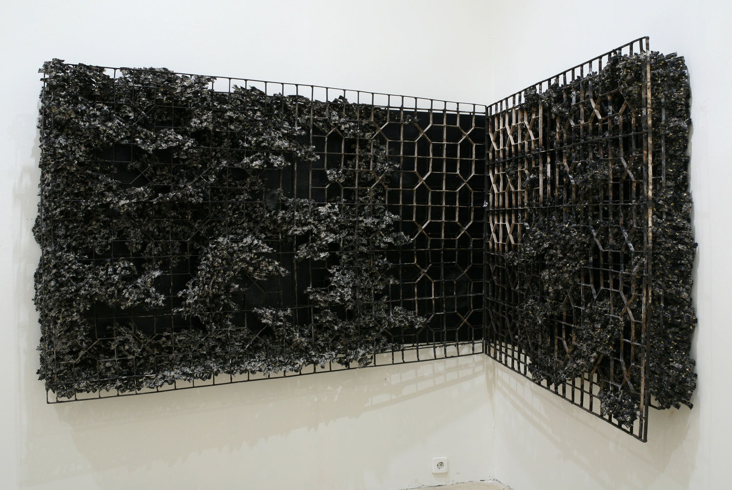 Sakshi Gupta, No Title (From The Series Lavish Absence, 2011 Metal scrap, paint, 412 x 152 x 25 cm