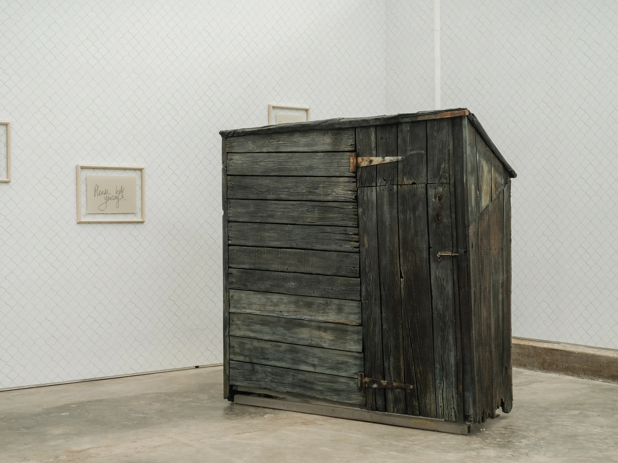 Des Hughes: Empty House