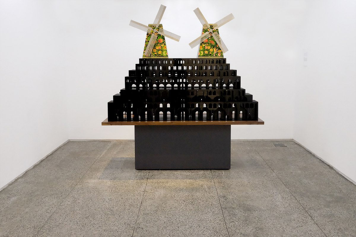 MASS INDIVIDUALISM: A FORM OF MULTITUDE