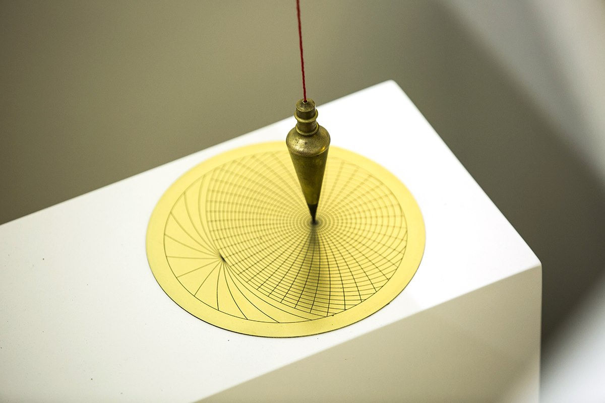 I SAW A BROKEN LABYRINTH