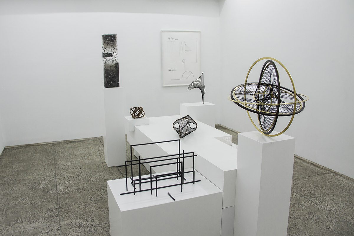 I SAW A BROKEN LABYRINTH