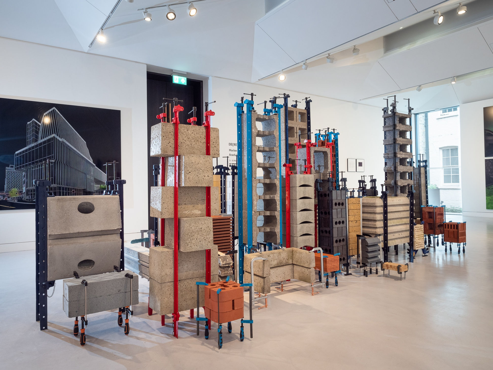 De(re)constructed Utopias