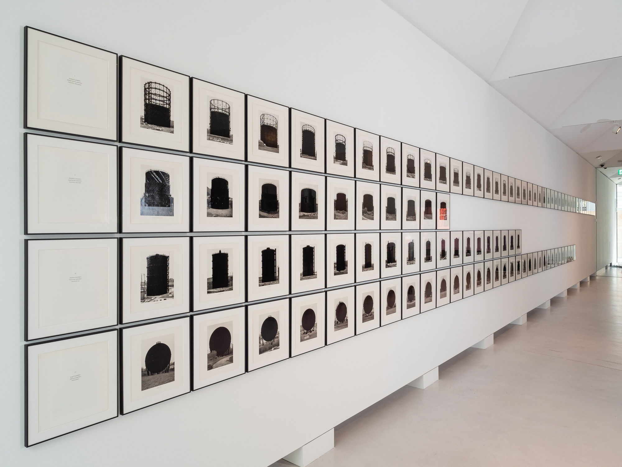 De(re)constructed Utopias