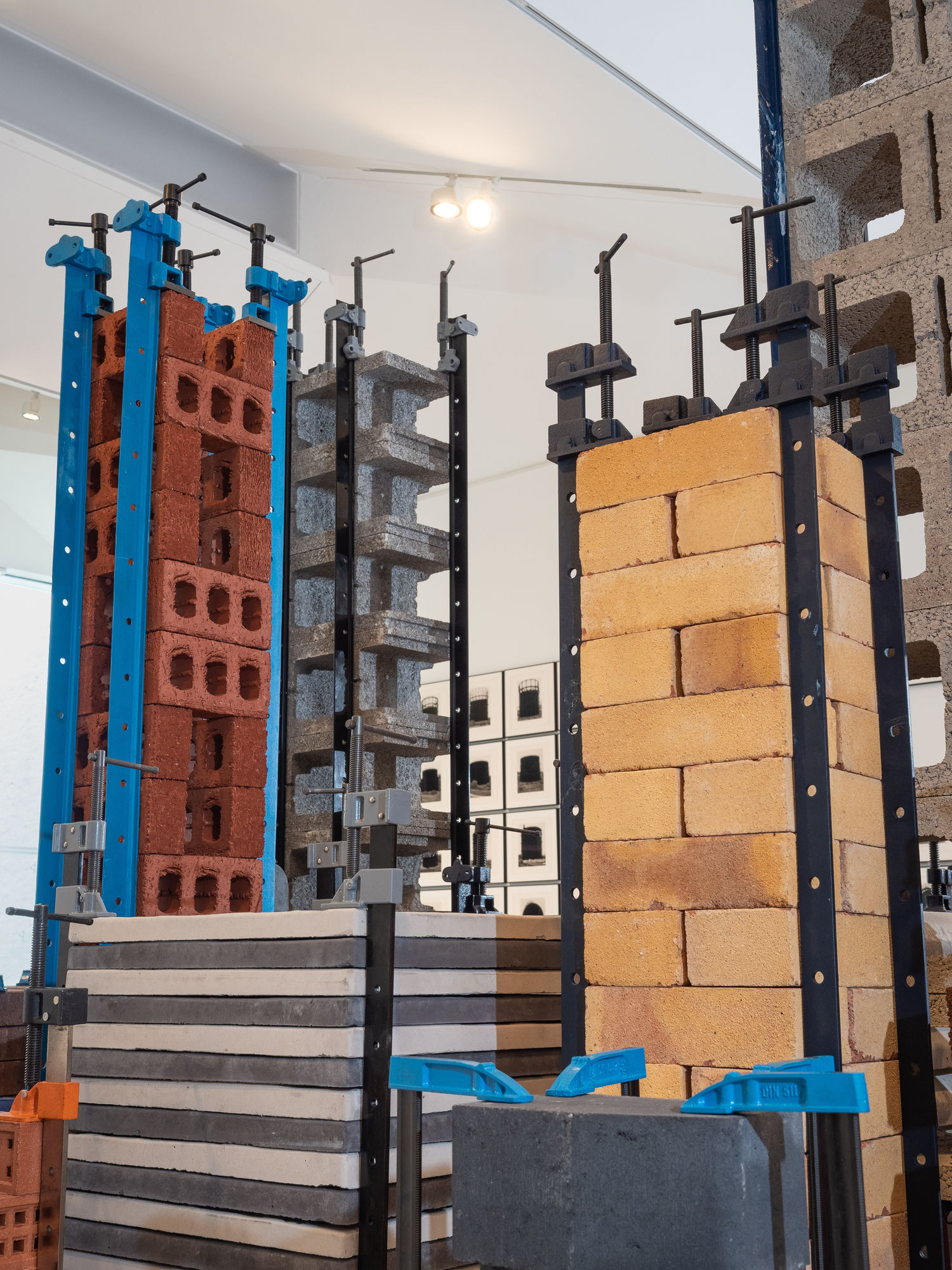 De(re)constructed Utopias