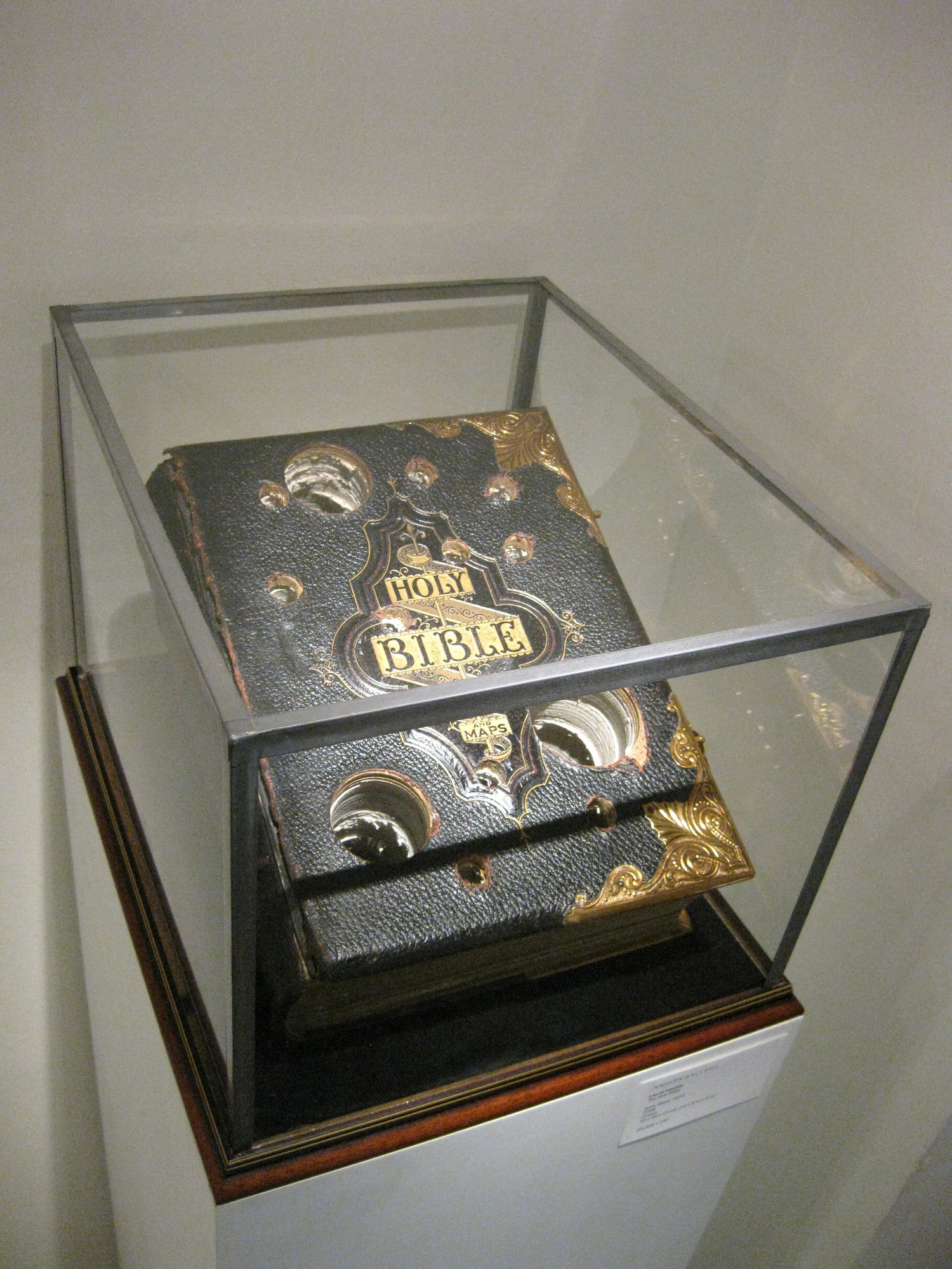 tresspass alliance inside urban art installation at Andipa Gallery