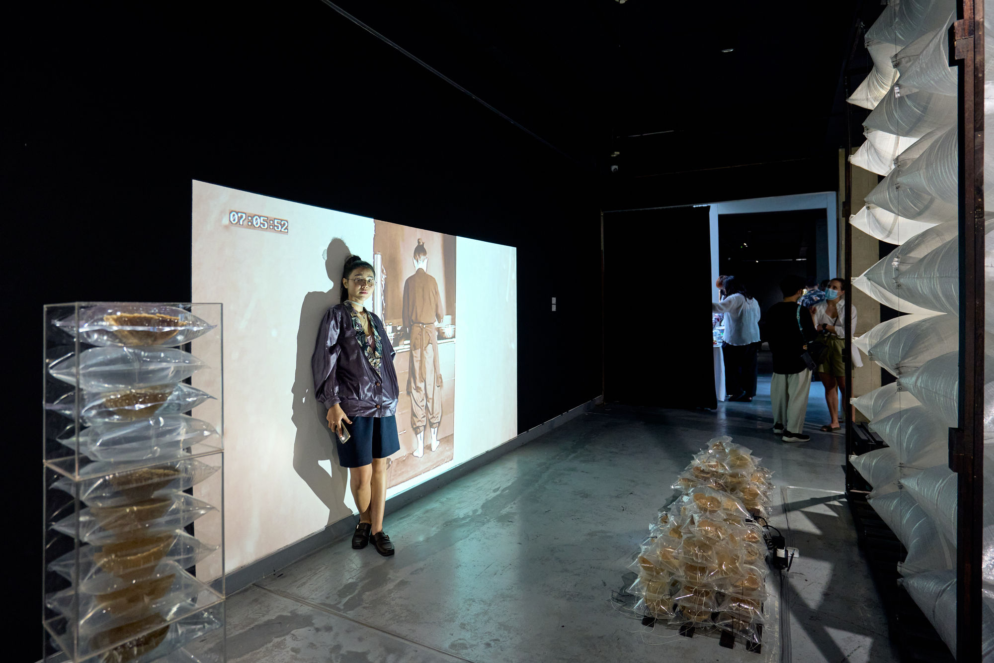 Crossing the Lines: แรงงานข้ามเส้น