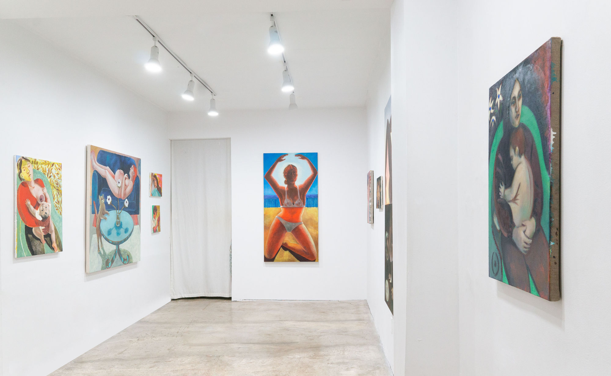 Amelie Mancini: 'My arms fit you like a sleeve'