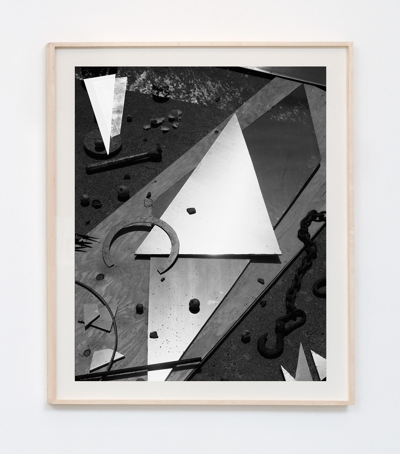 Matthew Porter, Eggshells, Concrete, Apples, 2015