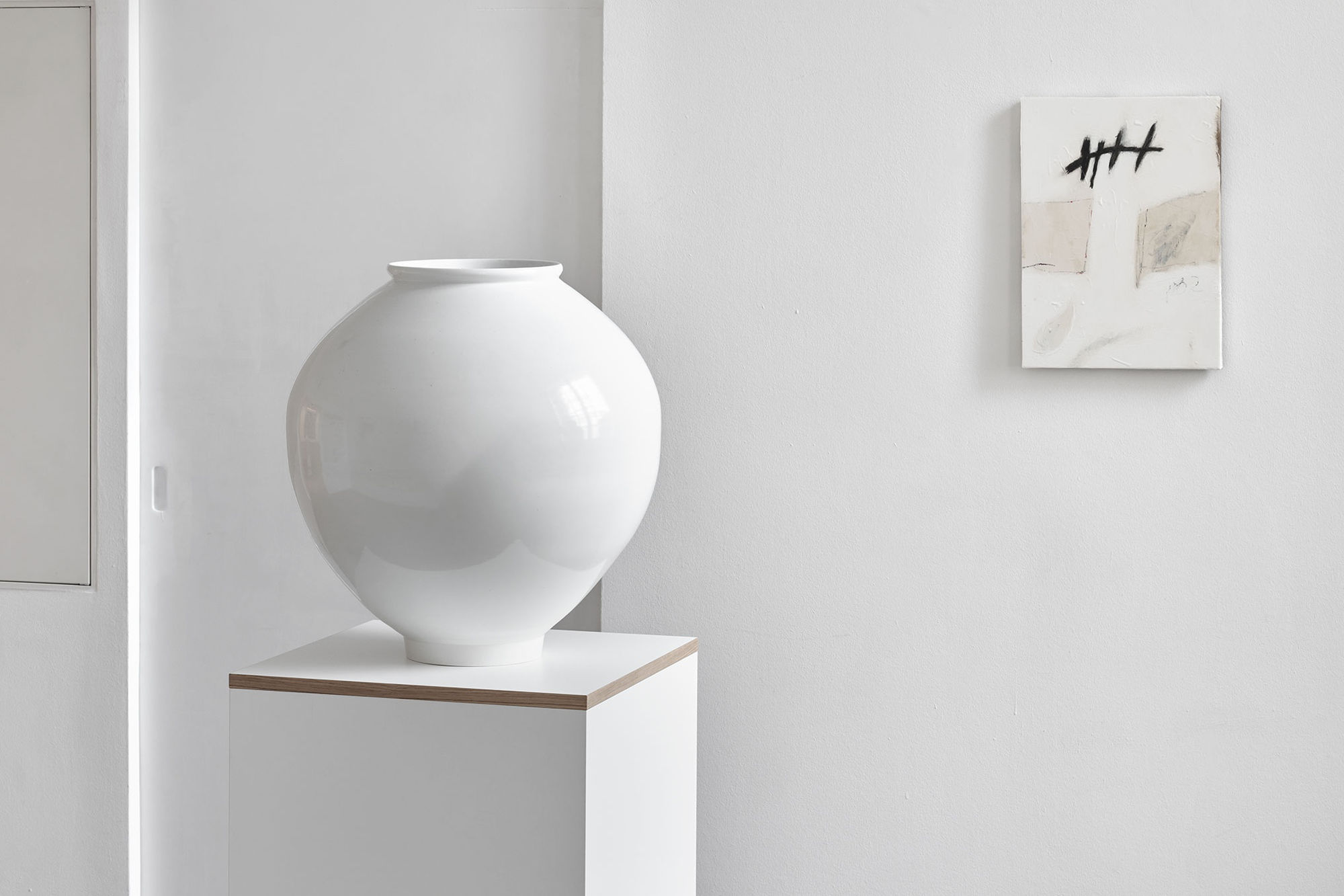 [COLOGNE] THE TRANSCENDENCE OF WHITE