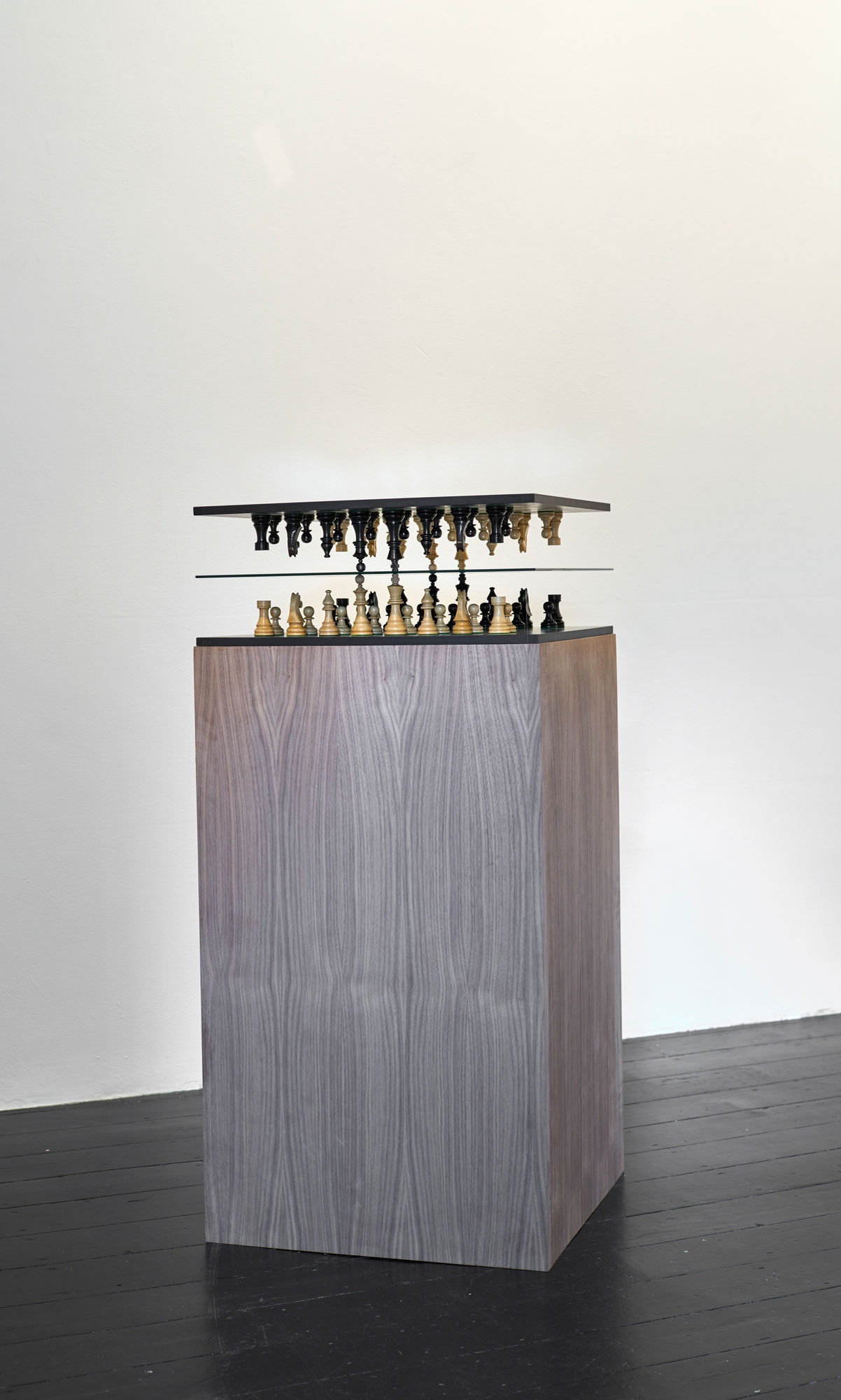 [LONDON] THE MIRROR’S MIRROR