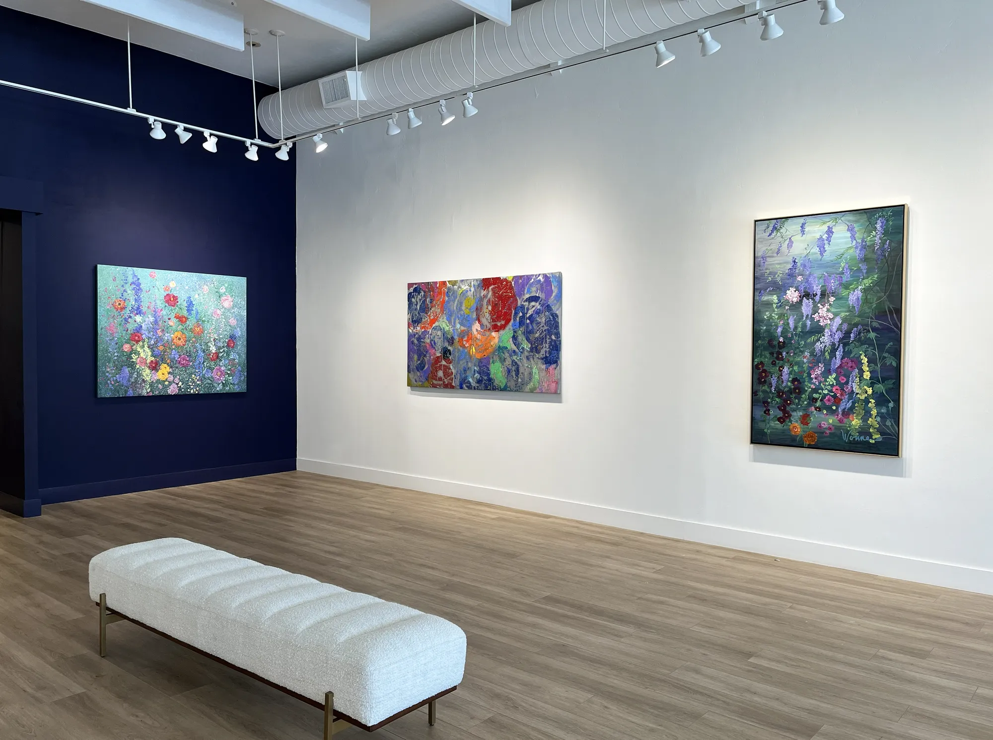 Mirang Wonne: Suspended in Light