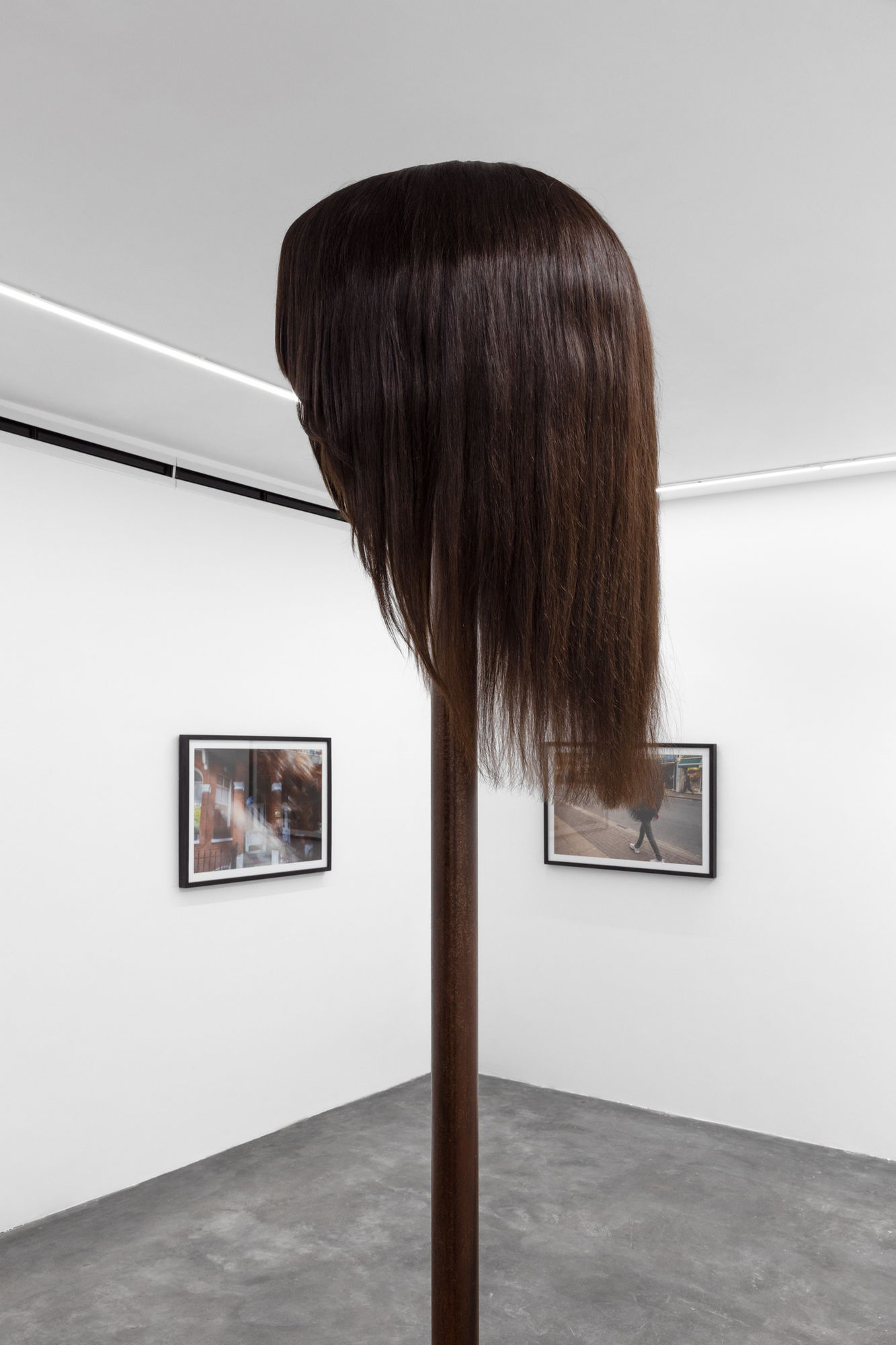 Isaac Olvera Tu imagen se borrar&aacute;, pero nunca se la llevar&aacute; el viento, (Cabellera 6), 2022 Human hair, concrete, metal 260 x 50 x 50 cm (102.36 x 19.69 x 19.69 in)