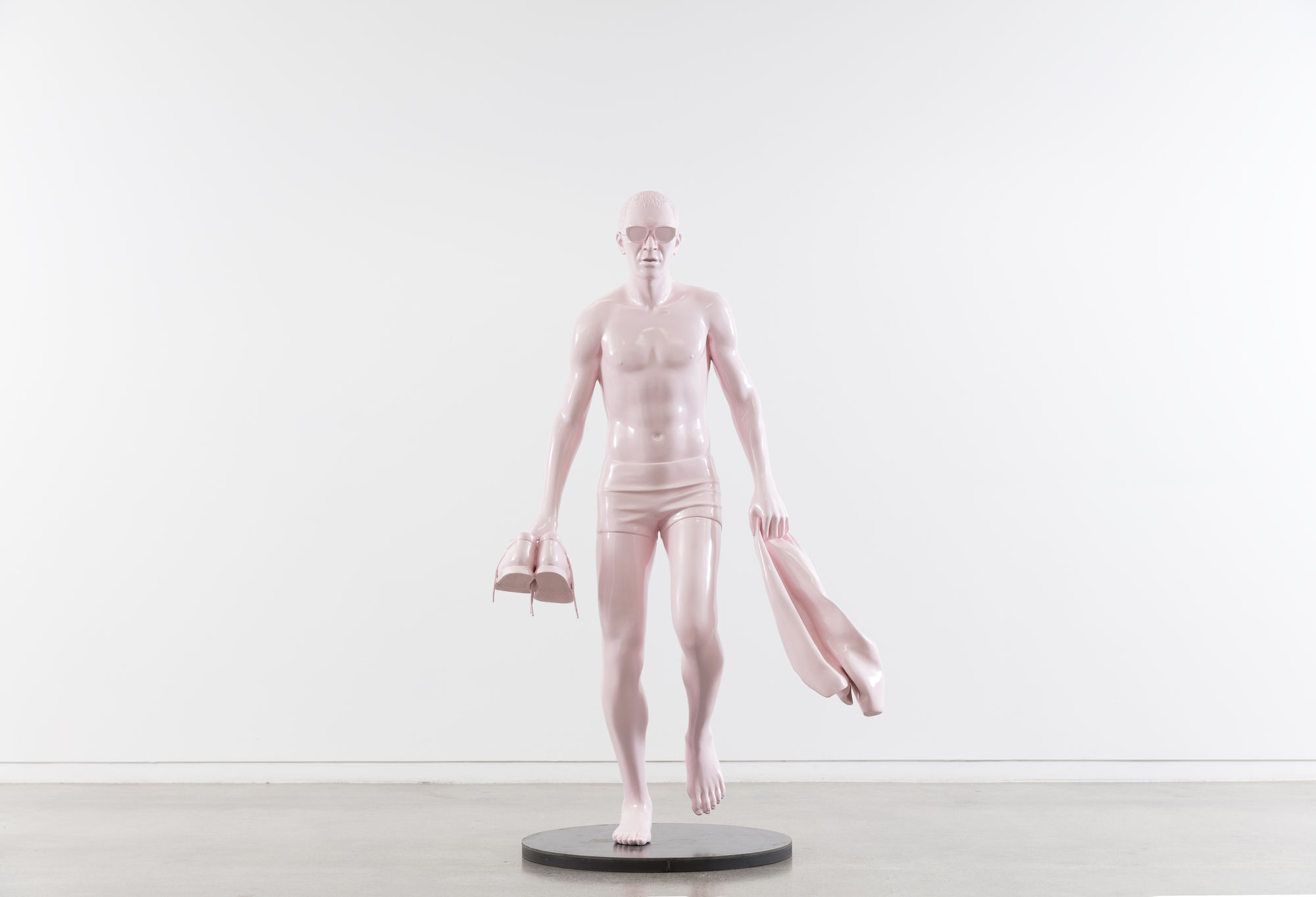 Vincent, 2018 ED 3 + 1 AP Painted Aluminum 701 × 35.25 × 27.75 in | 180 × 90 × 70 cm