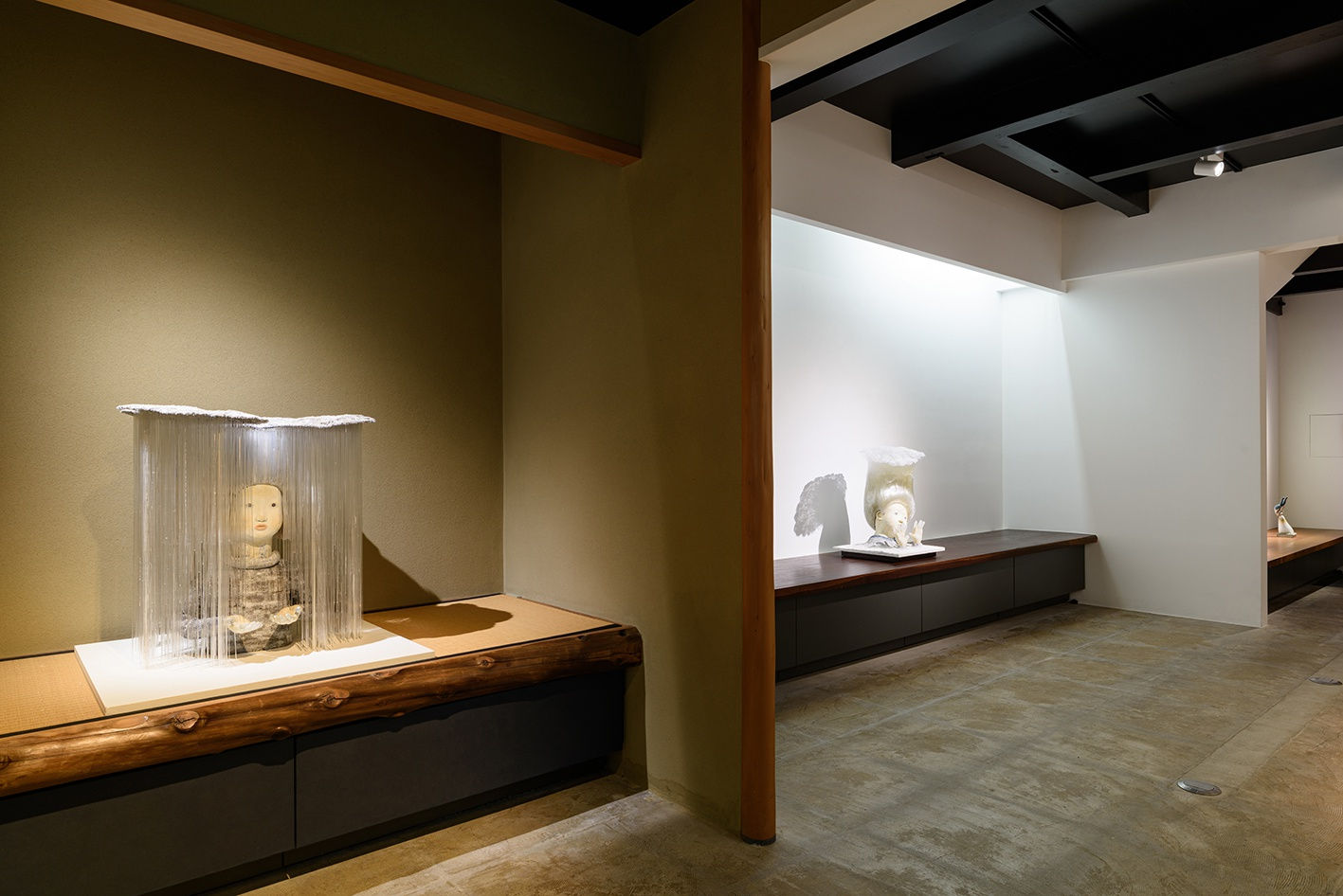 菅野 有紀子: 「撫でる、抱き寄せる、リードを持つ」