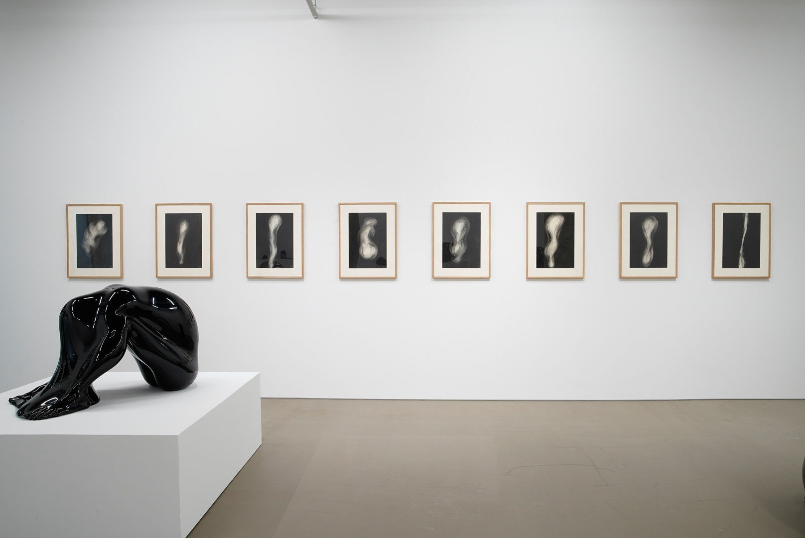 青木 千絵：沈静なる⾝体