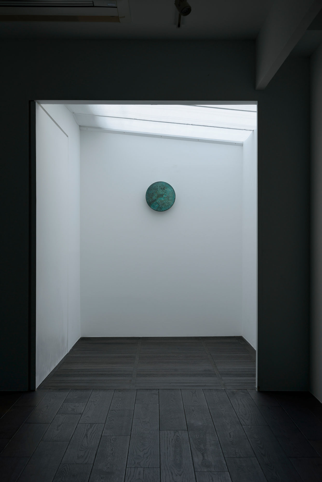 金属の平面表現：畠山 耕治、留守 玲 、水代 達史、上田 剛