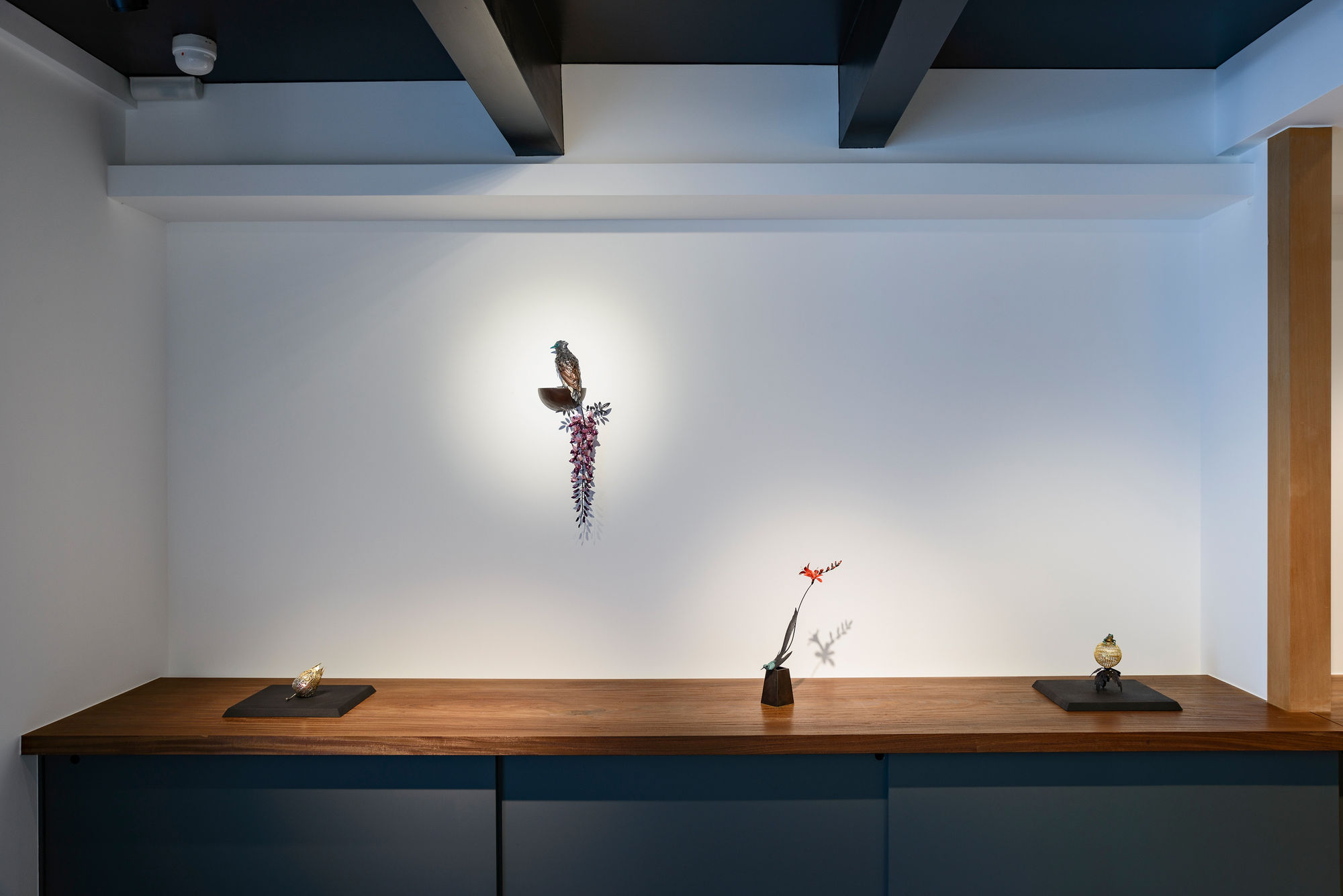 金属の平面表現：畠山 耕治、留守 玲 、水代 達史、上田 剛