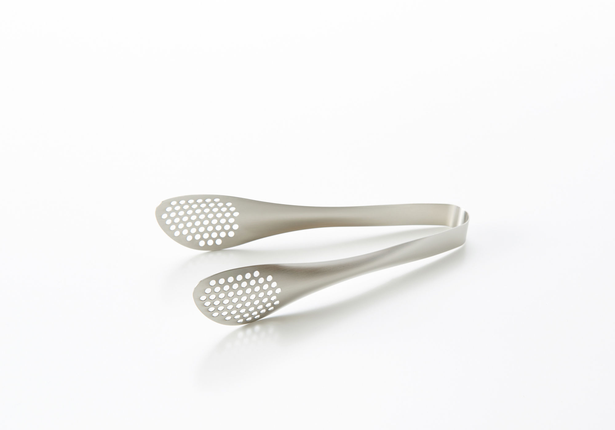 栁宗理 穴あきトング/ Yanagi Sori tongs H21 × W10 × D5 cm