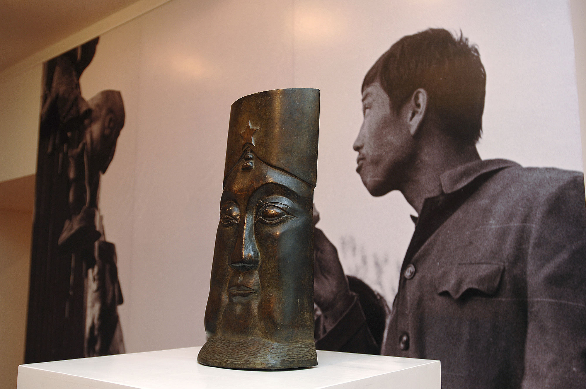 Wang Keping, works from 1979-2006 at He Xiangning Art Museum