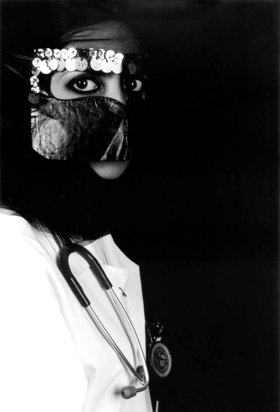 I AM A DOCTOR | انا طبيبة 2005 Silver Gelatin Print | مطبوعات جيلاتن فضية 50 X 40 CM Editions 10 + AP