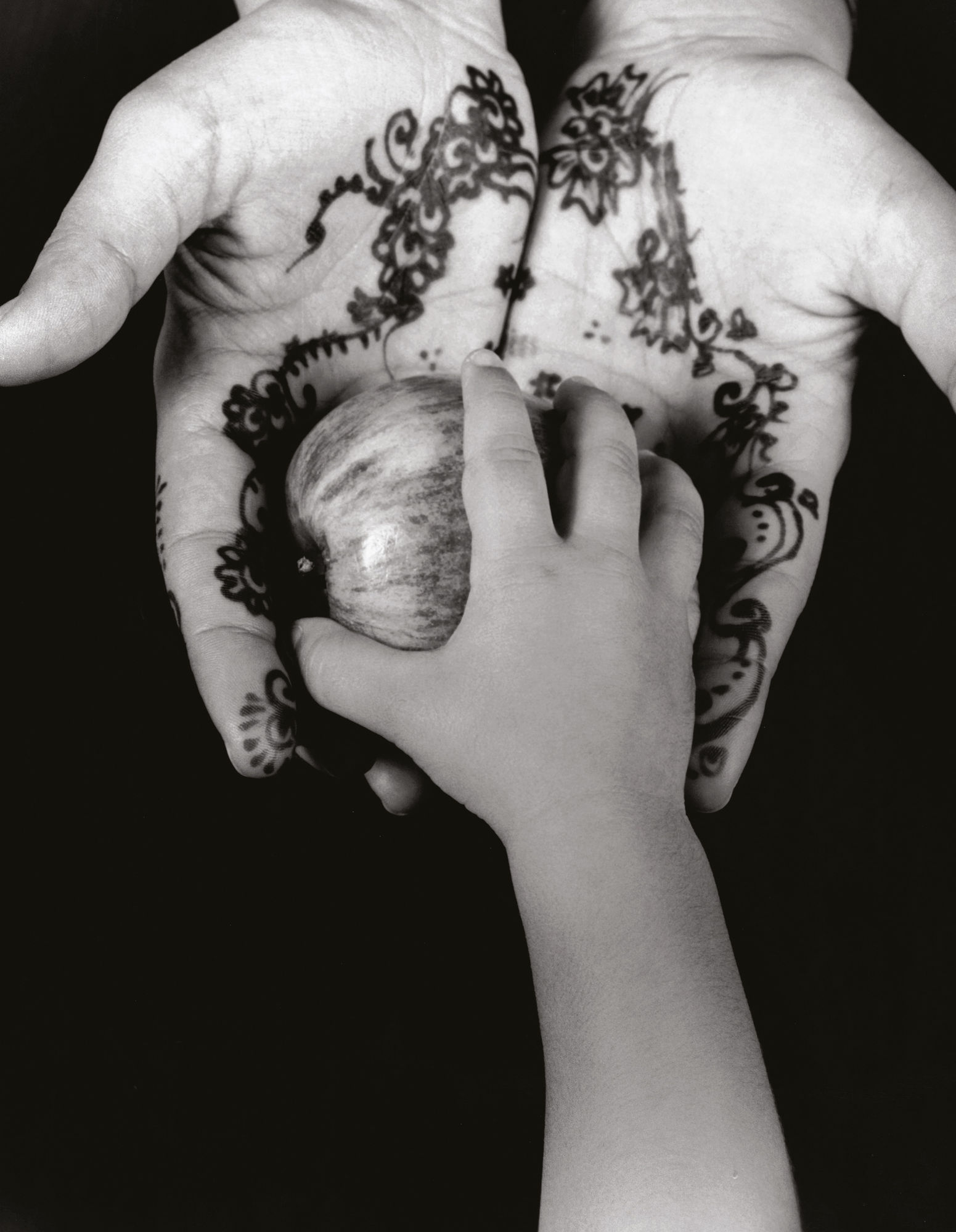 For them | لأجلهم 2005 SILVER GELATIN PRINT | مطبوعة جيلاتين فضية EDITIONS 10 + AP 50 X 40 CM