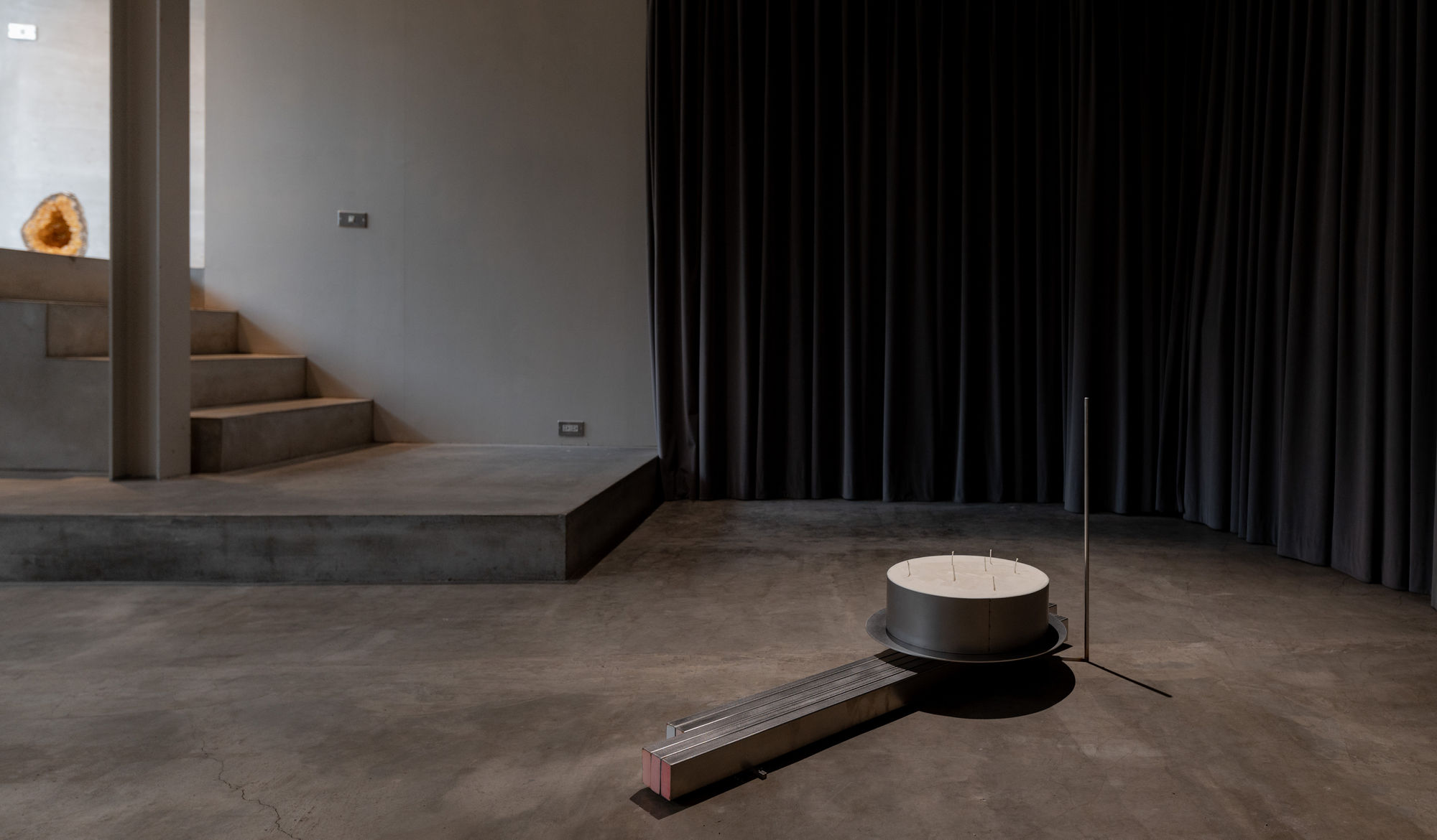 monouno：傍晚的雙黃燈