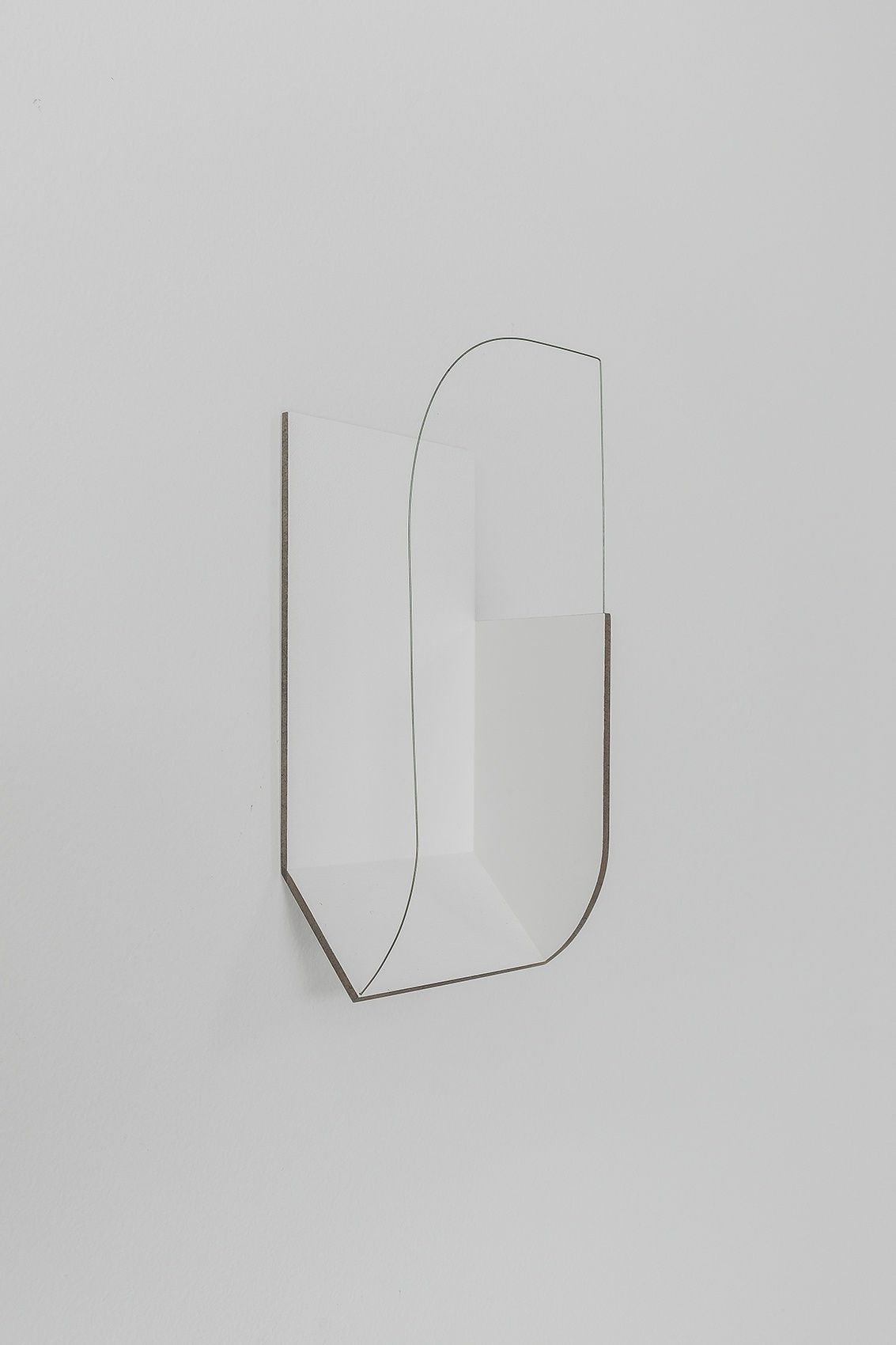 오종 Jong Oh, Folding Drawing #29, Wood panel, paint, metal rod, 18.5 x 7.6 x 6cm, 2020