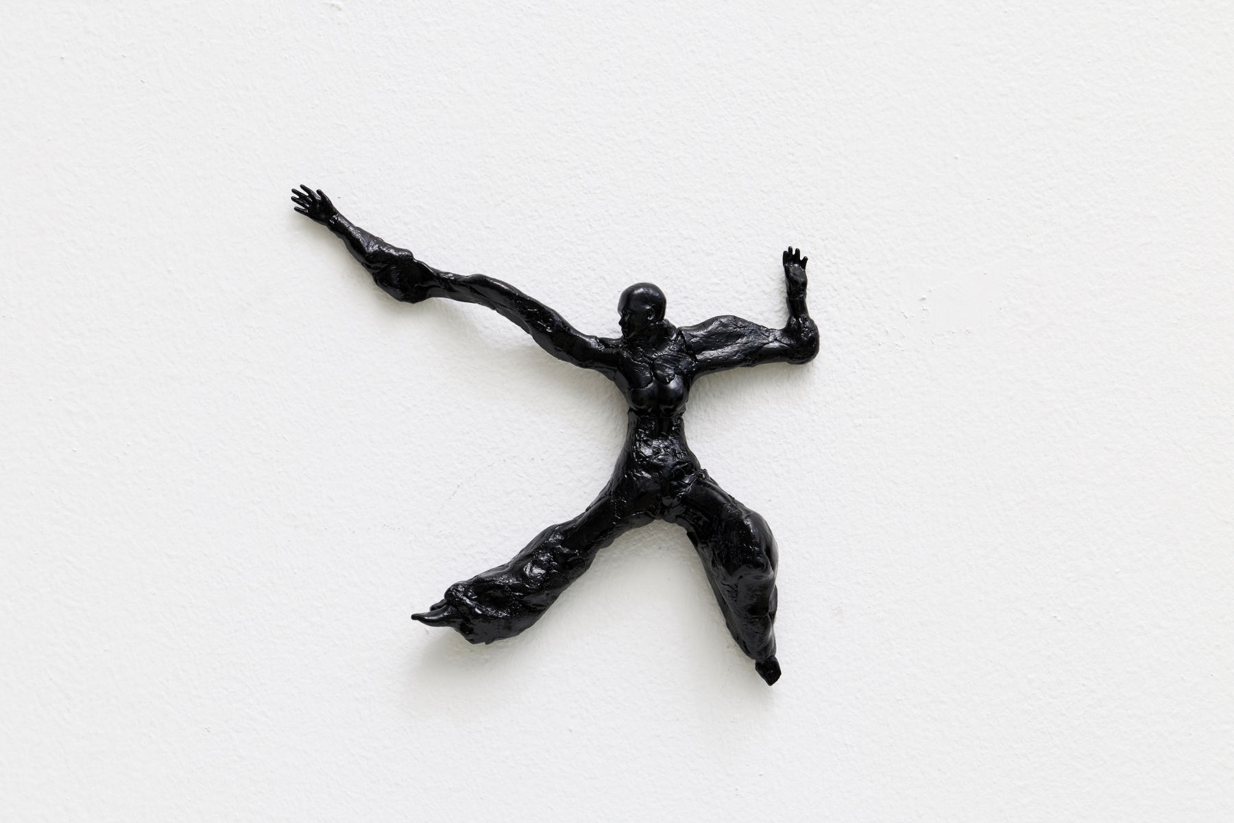 댄서 Dancer, 플라스틱 피규어, 수지 점토, 알루미늄 철사, 액자용 고리, 프라이머 plastic figure, air-dry resin clay, aluminum wire, aluminum wire, picture frame hooks, primer, 14.6 x 15.4 x 3.5 cm, 2025