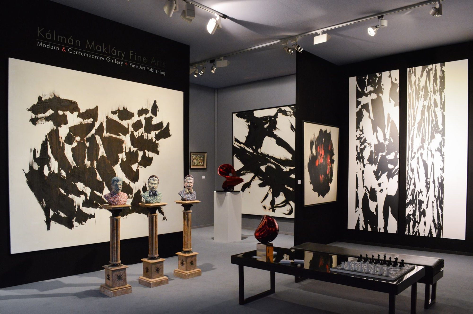 © photo Kálmán Makláry Fine Arts