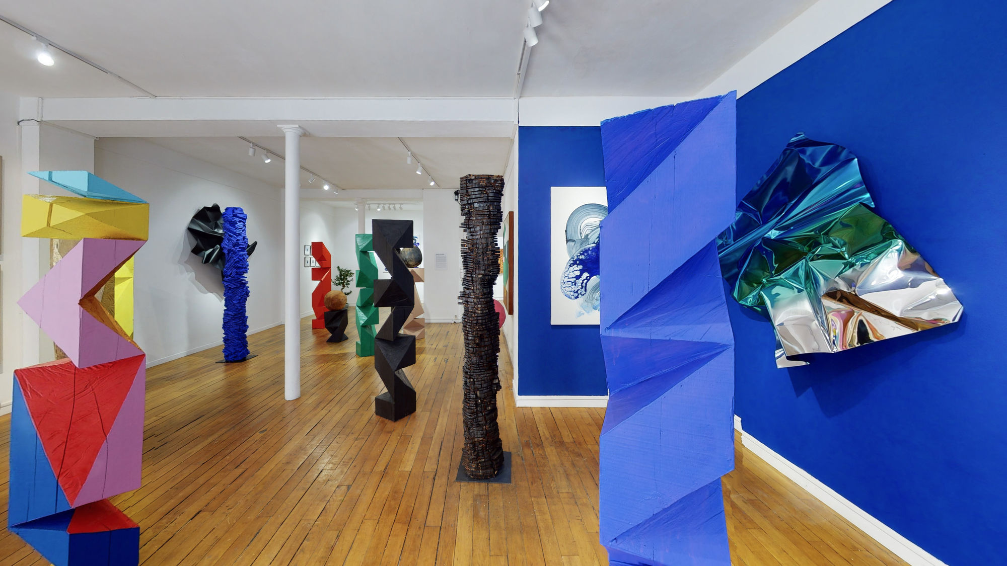 View of the exhibition " Adjust the Blinds ". Photo ©Ussi'n.