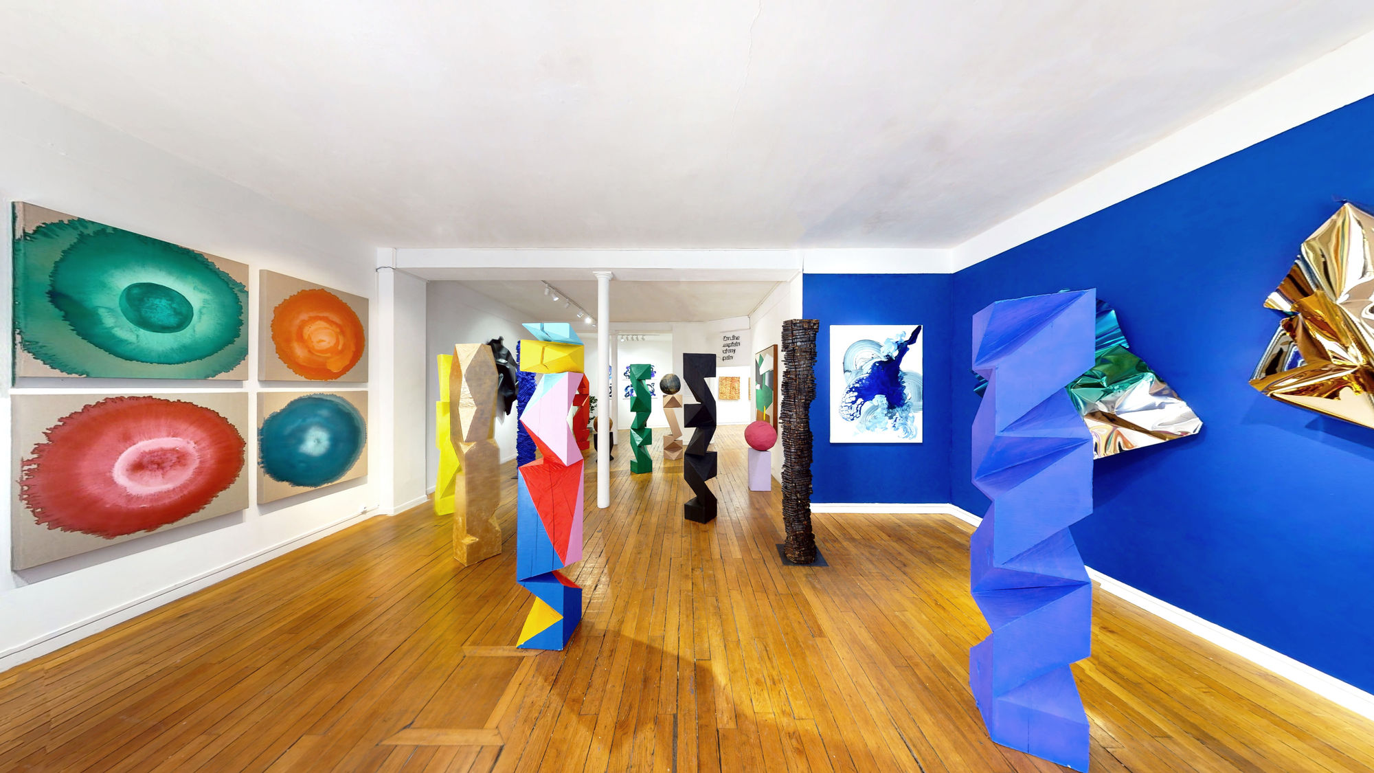 View of the exhibition " Adjust the Blinds ". Photo ©Ussi'n.