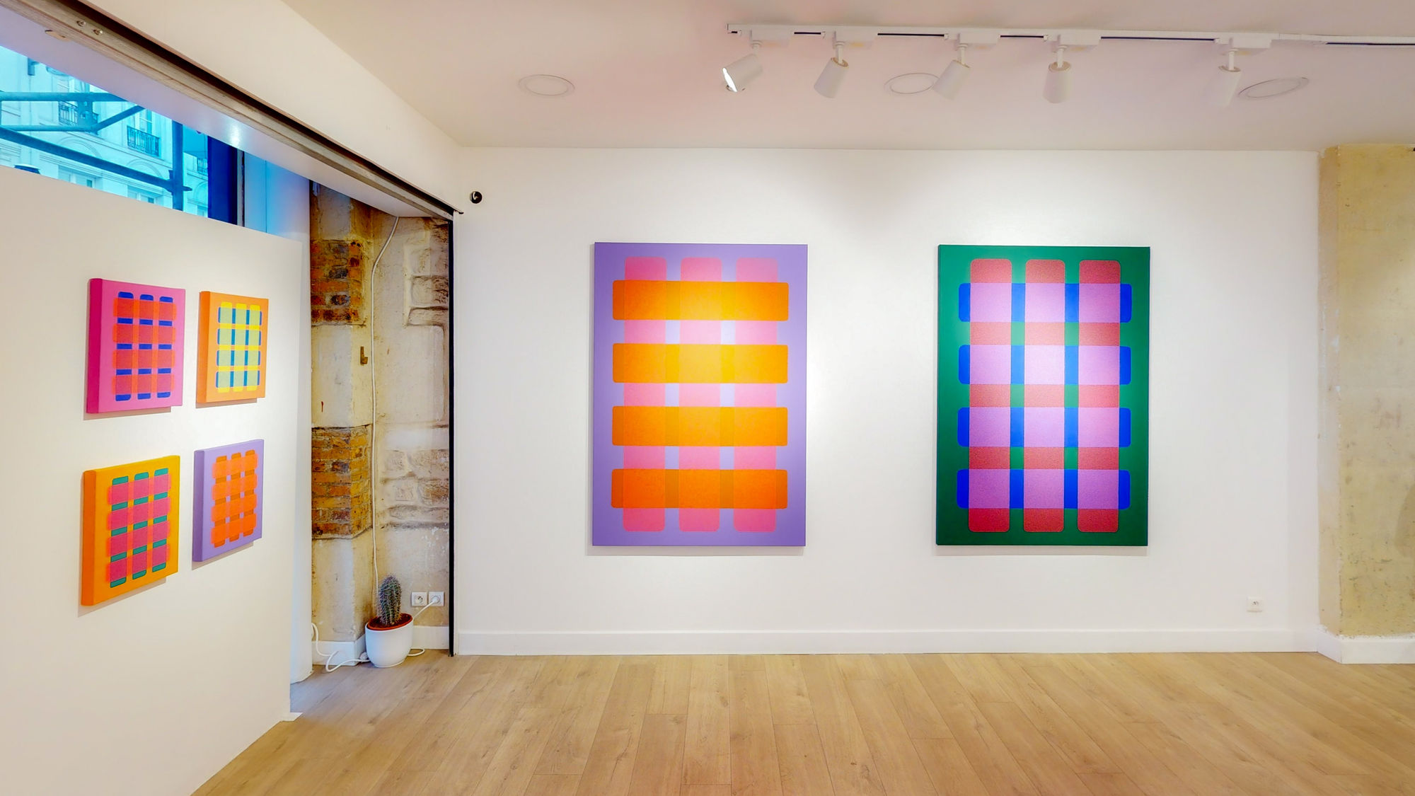 View of the exhibition " Colors of Abstraction ". Photo ©Ussi'n.