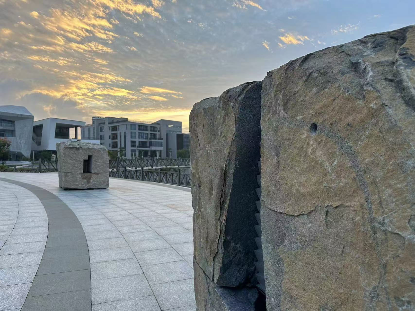 第七屆中國（惠安）雕刻藝術節 “山水之間”——黎志文雕塑作品展