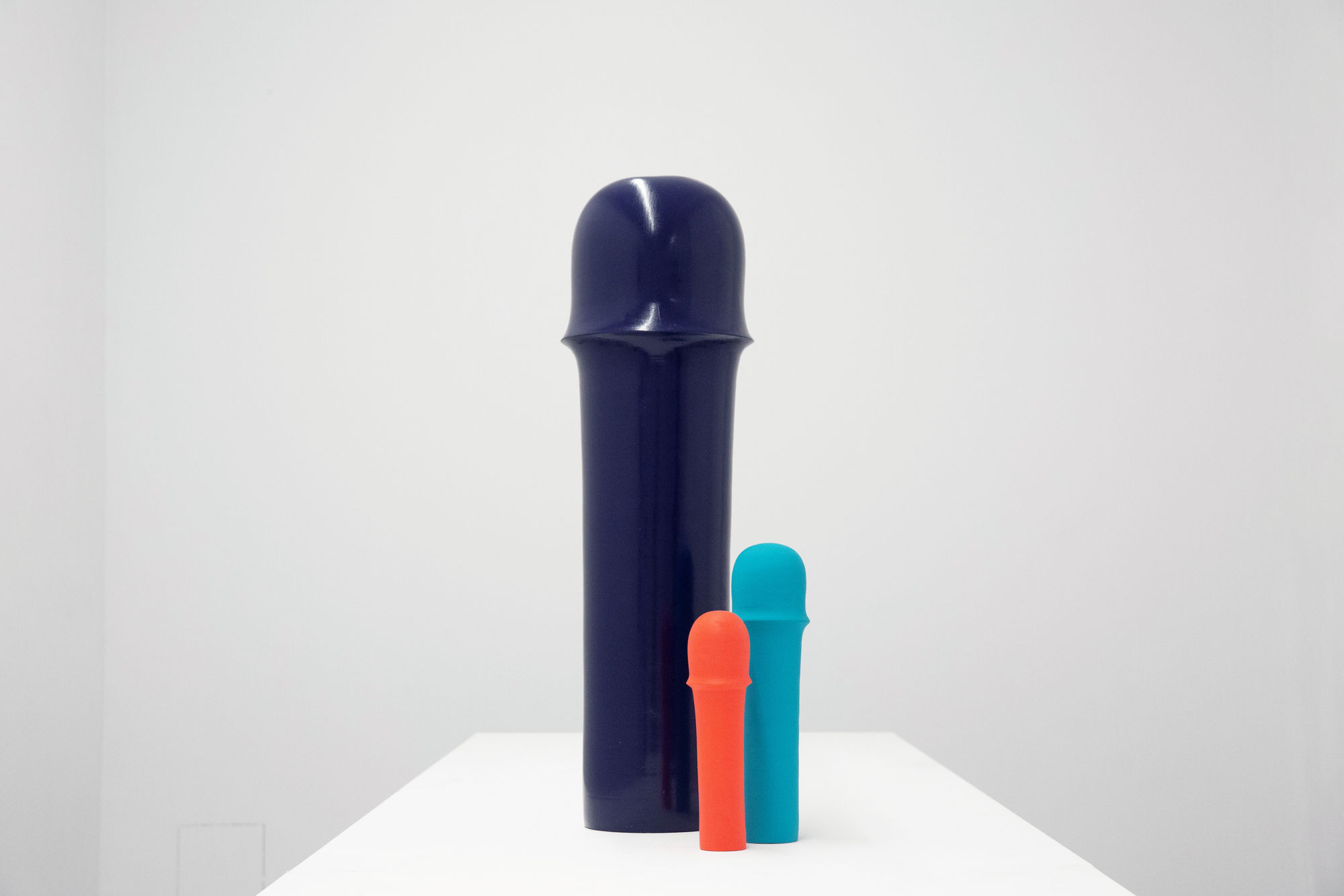 MarieVic TOTEM, 2023 Ceramic Glossy Navy: height 100 cm. height 39 ½ in. Matt Cyan: height 35 cm. height 14 in. Matt Red: height 25 cm. height 10 in.