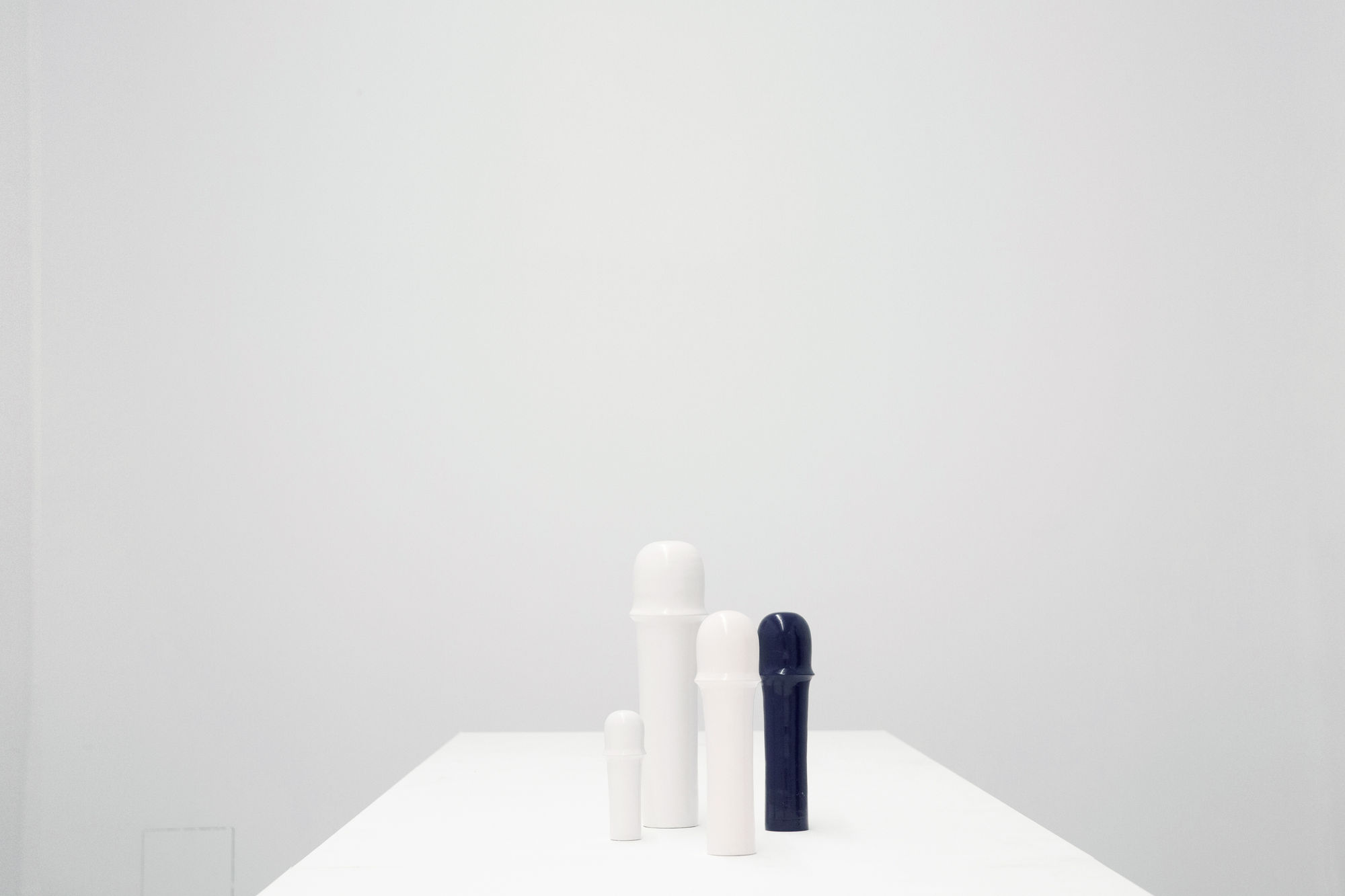 MarieVic TOTEM, 2023 Ceramic Glossy Cream: height 35 cm. height 14 in. Glossy Navy: height 25 cm. height 10 in. Glossy Pink: height 25 cm. height 10 in. Glossy Cream: height 15 cm. height 6 in.