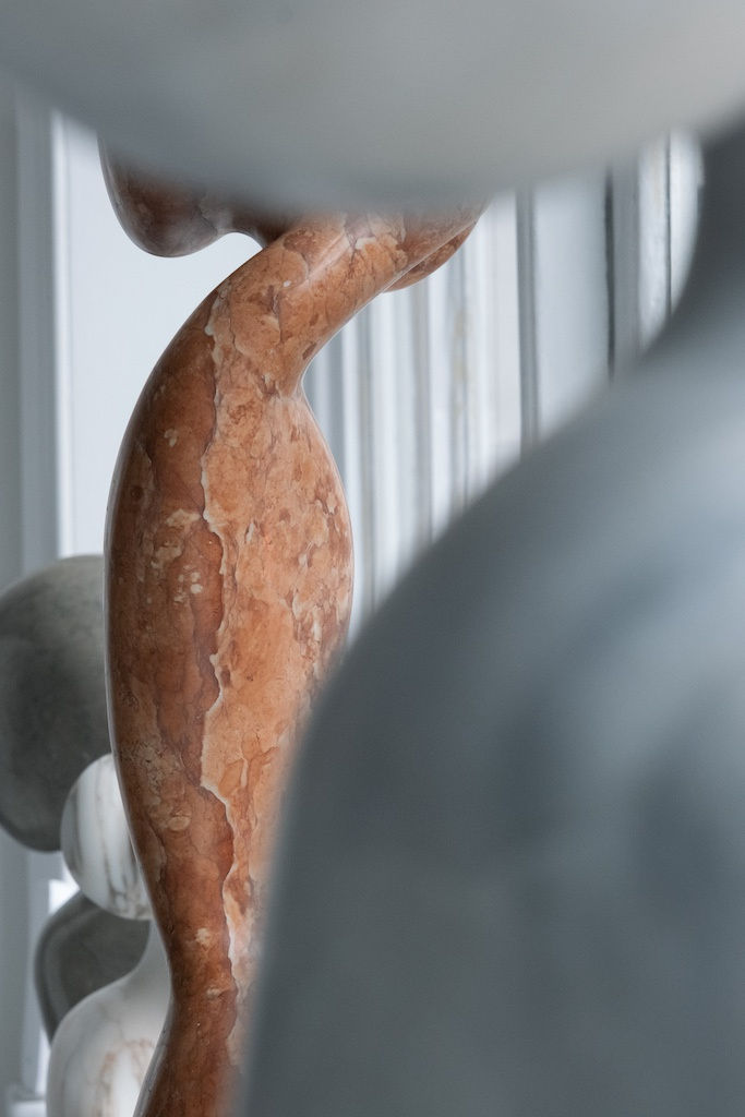 Grishigiano: Fine Pretence