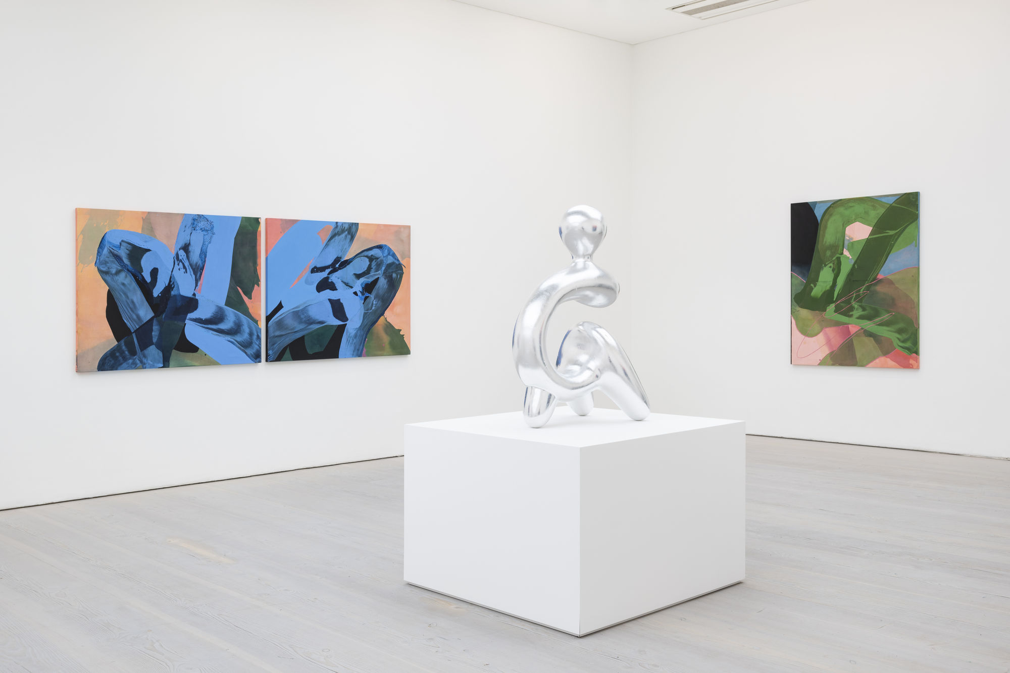 KATHRYN MACNAUGHTON & MISHA MILOVANOVICH: MOVING PARTS @ SAATCHI GALLERY