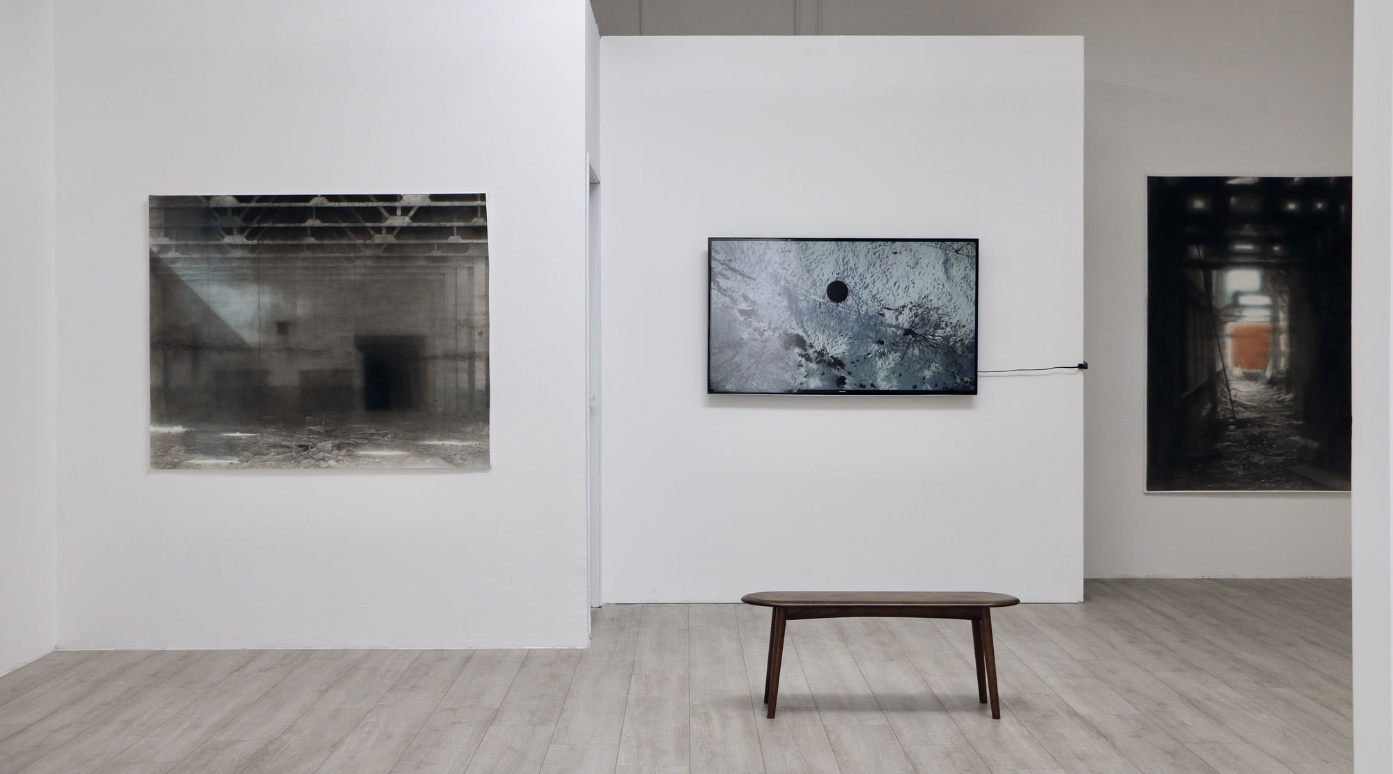 Dai Yuhua, "Hospital Bed", 2020 Xu Shuai, "4C+37", 2021