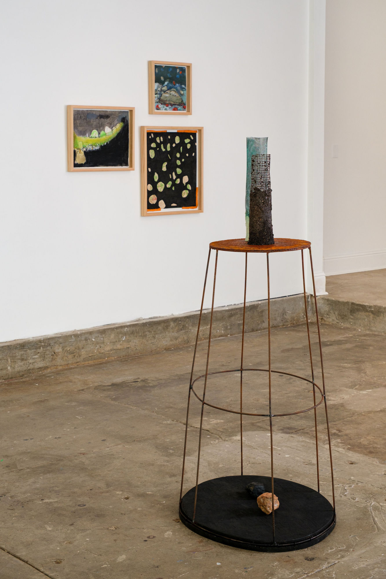 Jennifer Odem: drawings > < sculpture