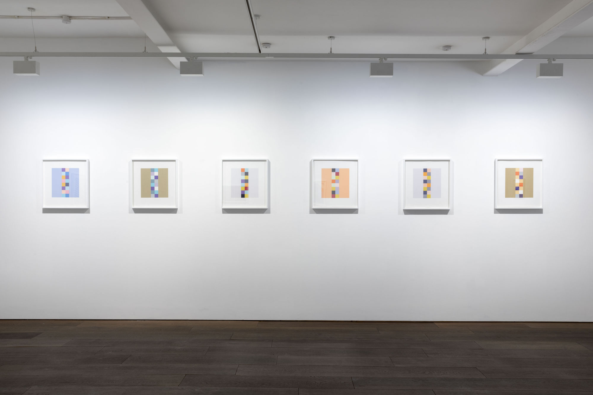 Artist: Carol Robertson, Photo: Flowers Gallery