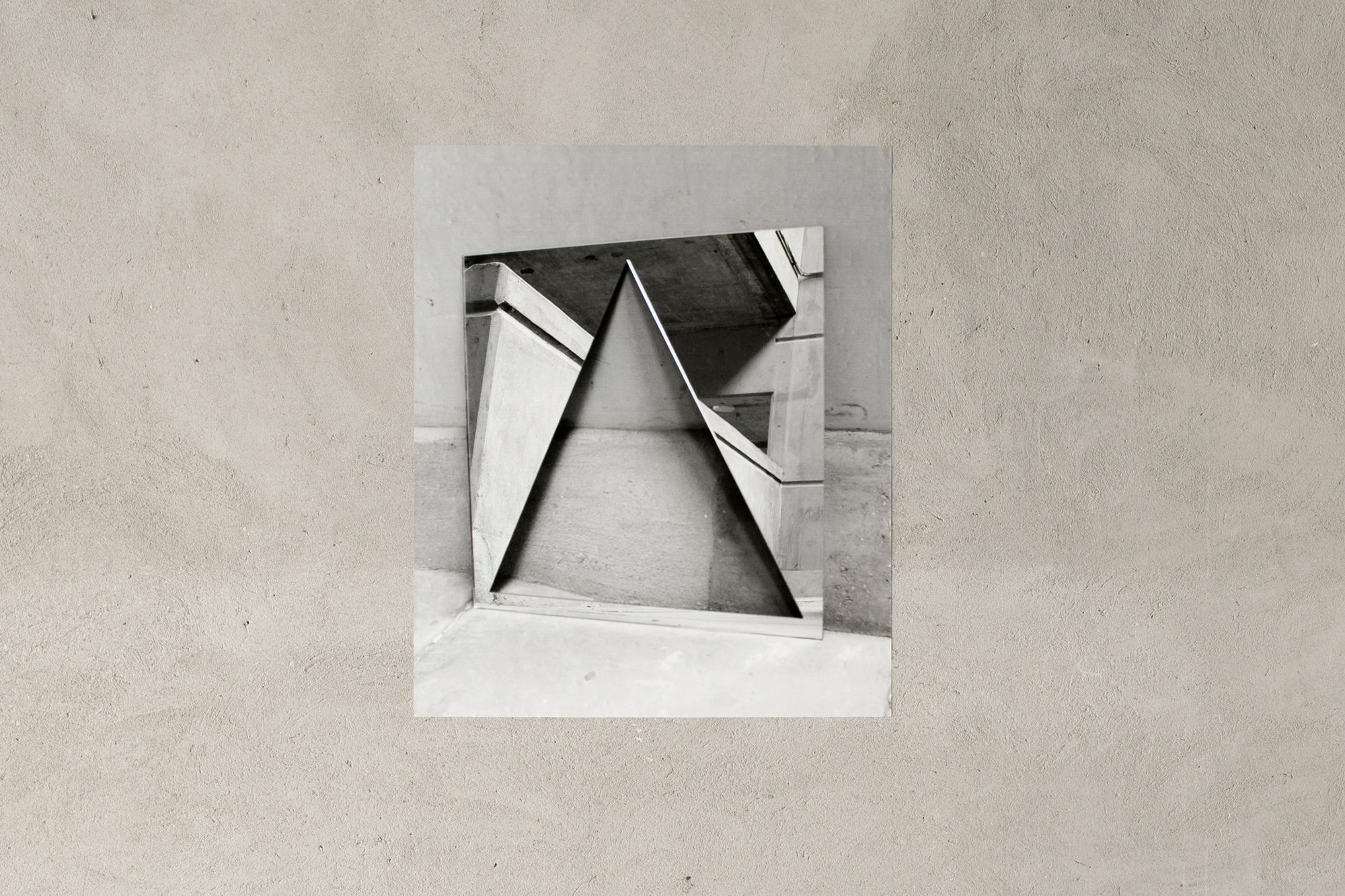 Artwork: Reflecting Back by Fiona Grady, Photo: Julie Hill | Passengers