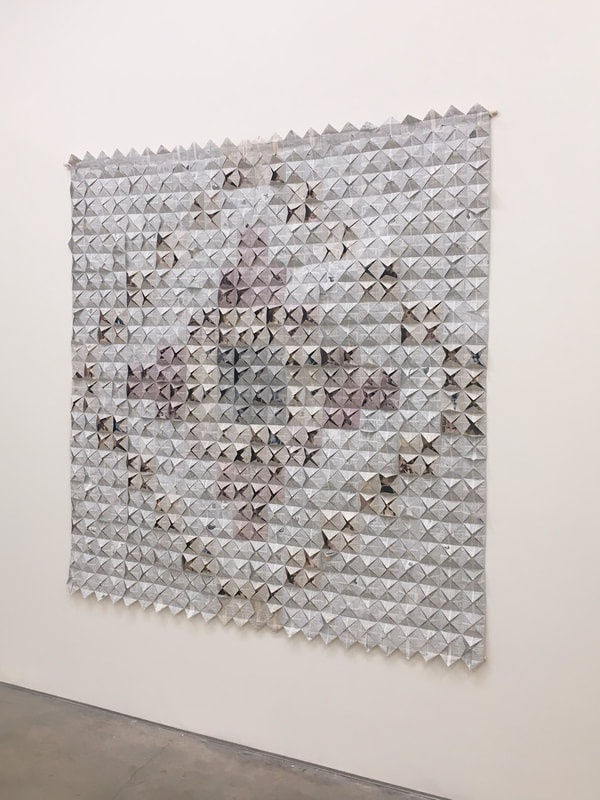 Anna Mavromatis: Stay Still. Smile!