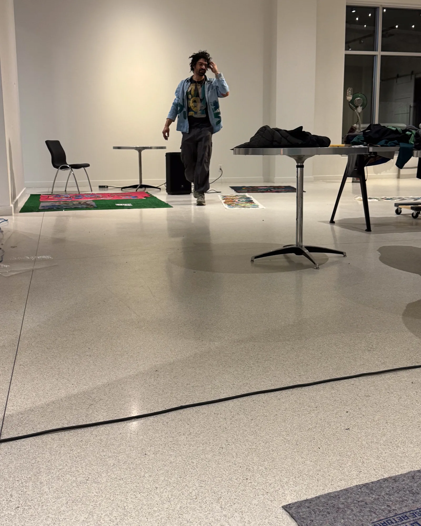 DAYDREAMING AT MIDNIGHT