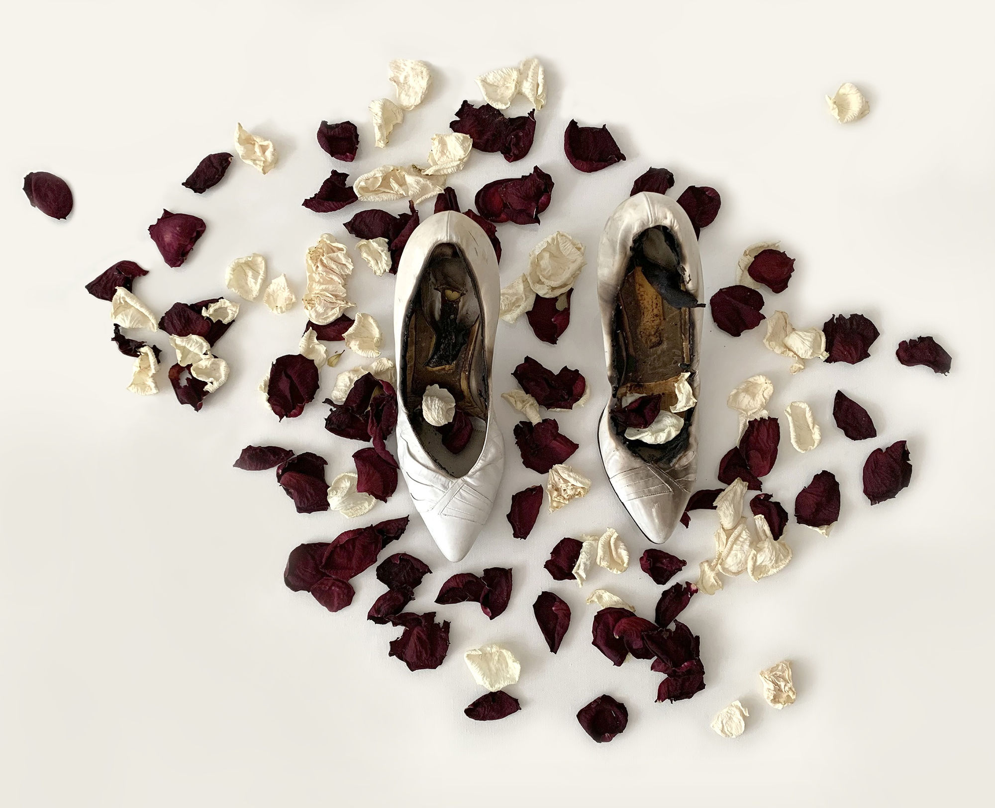 Bajo el hilo de la mirada