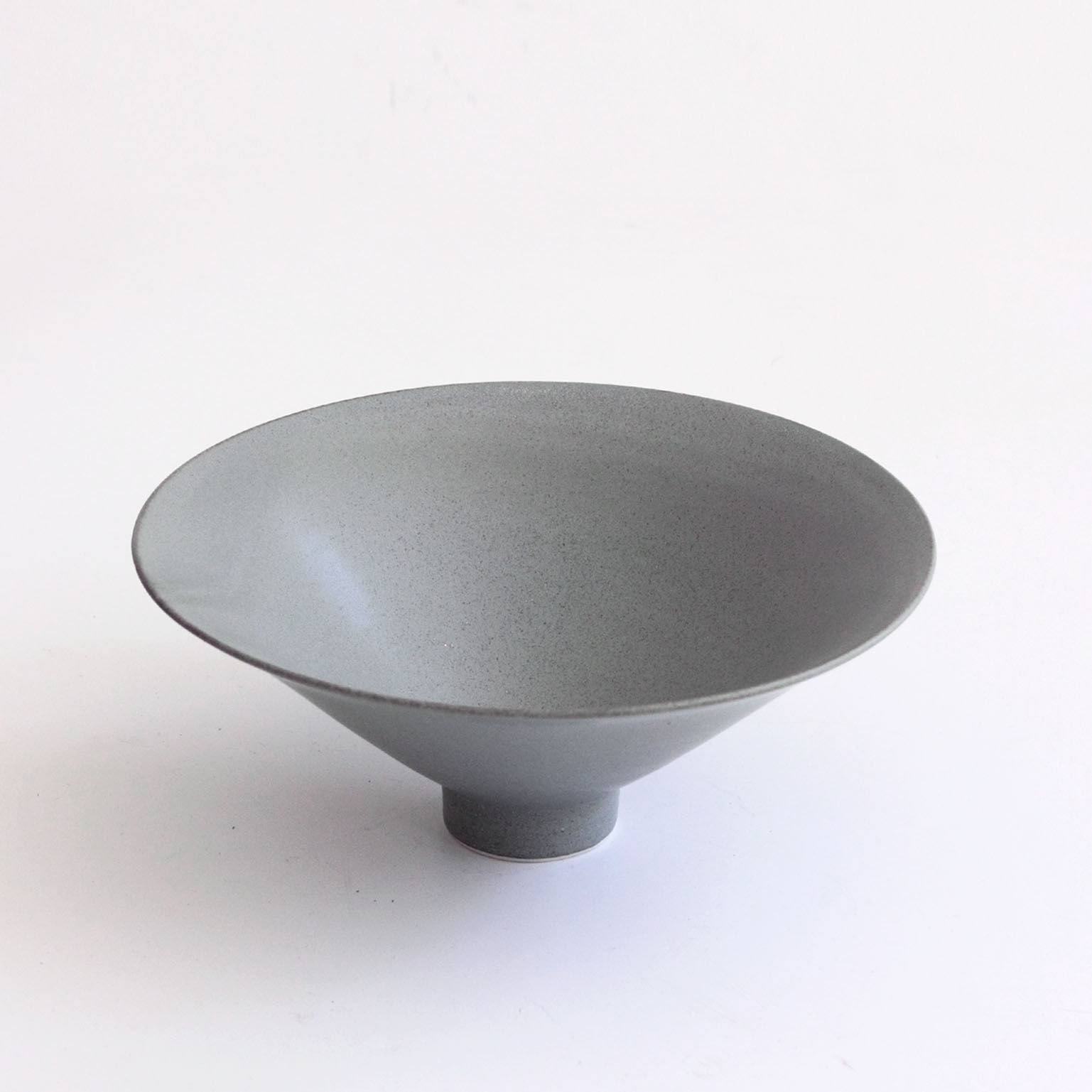 Robyn Hardyman, RH10 medium bowl in blue-grey