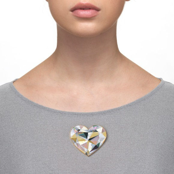 Melanie Georgacopoulos, Heart Brooch