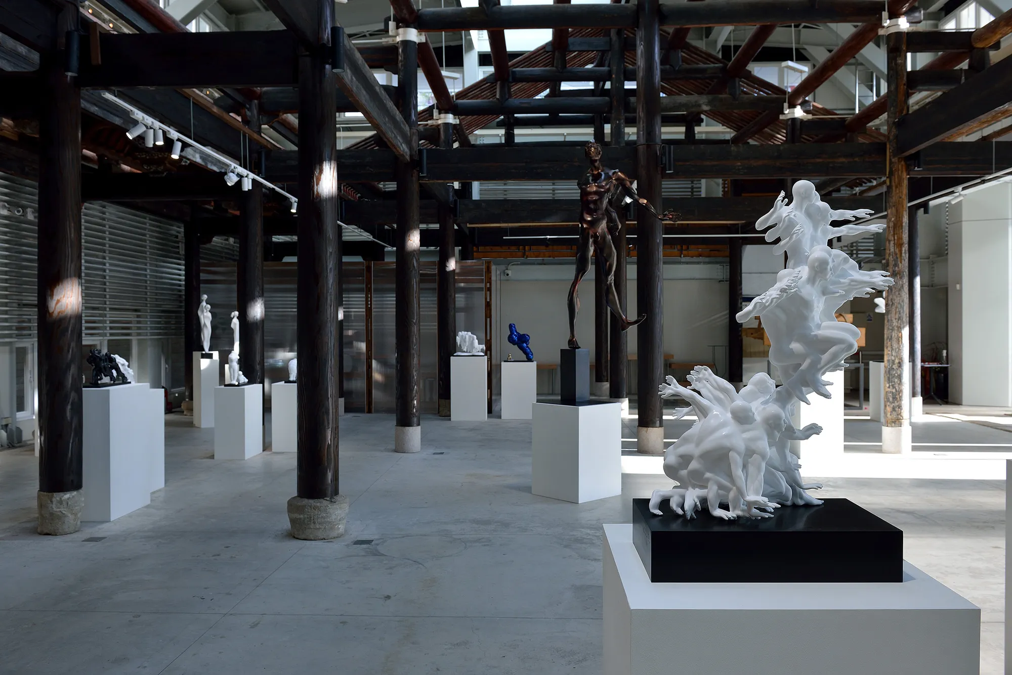 王尋雕塑展：串流虛擬與實境之間